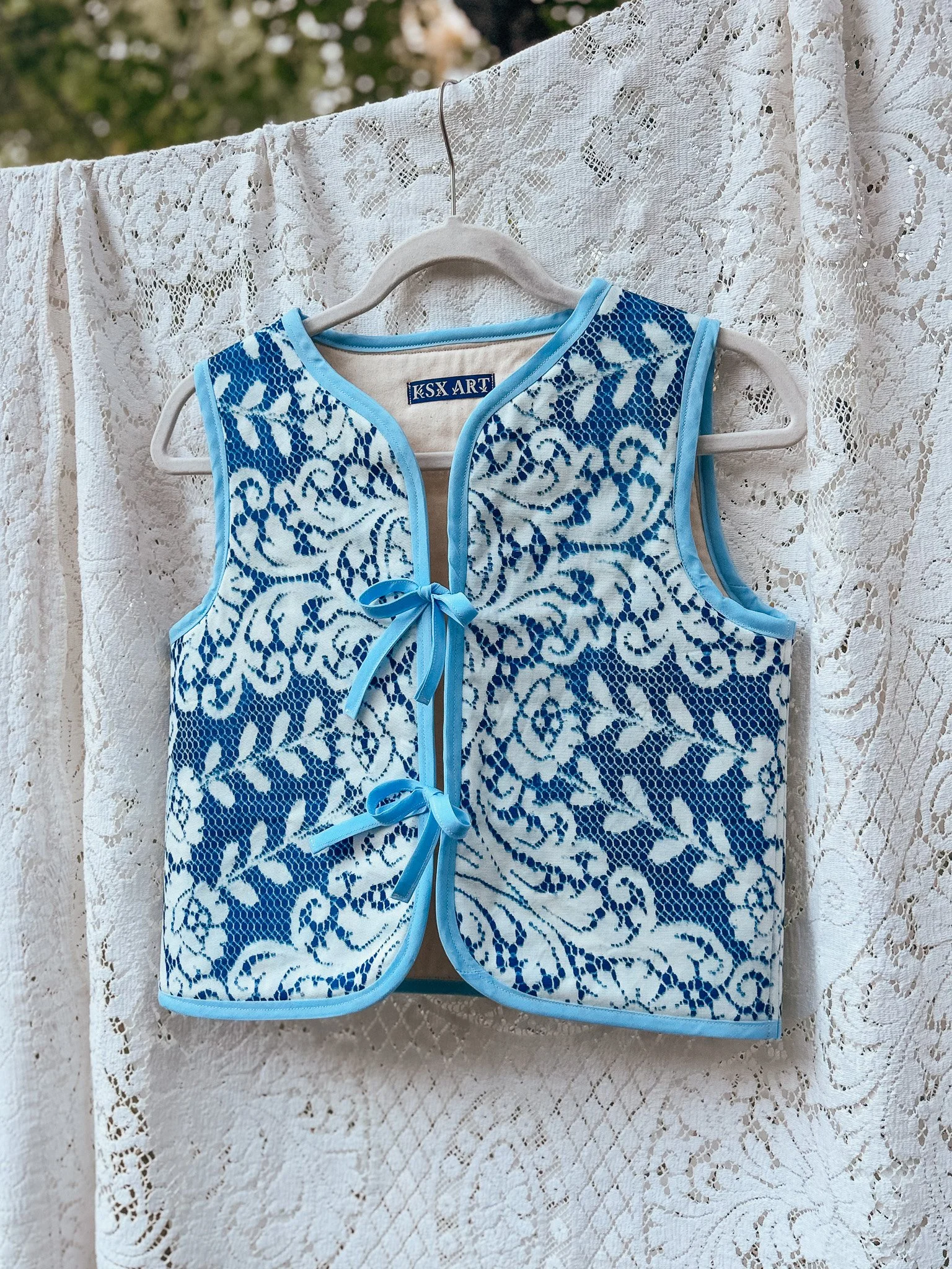 Lace Sun Print Vest | Small