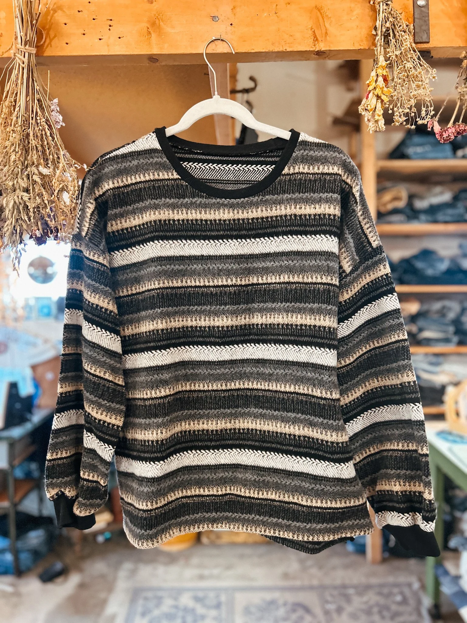 Vintage Stripped Sweater | Medium/Large