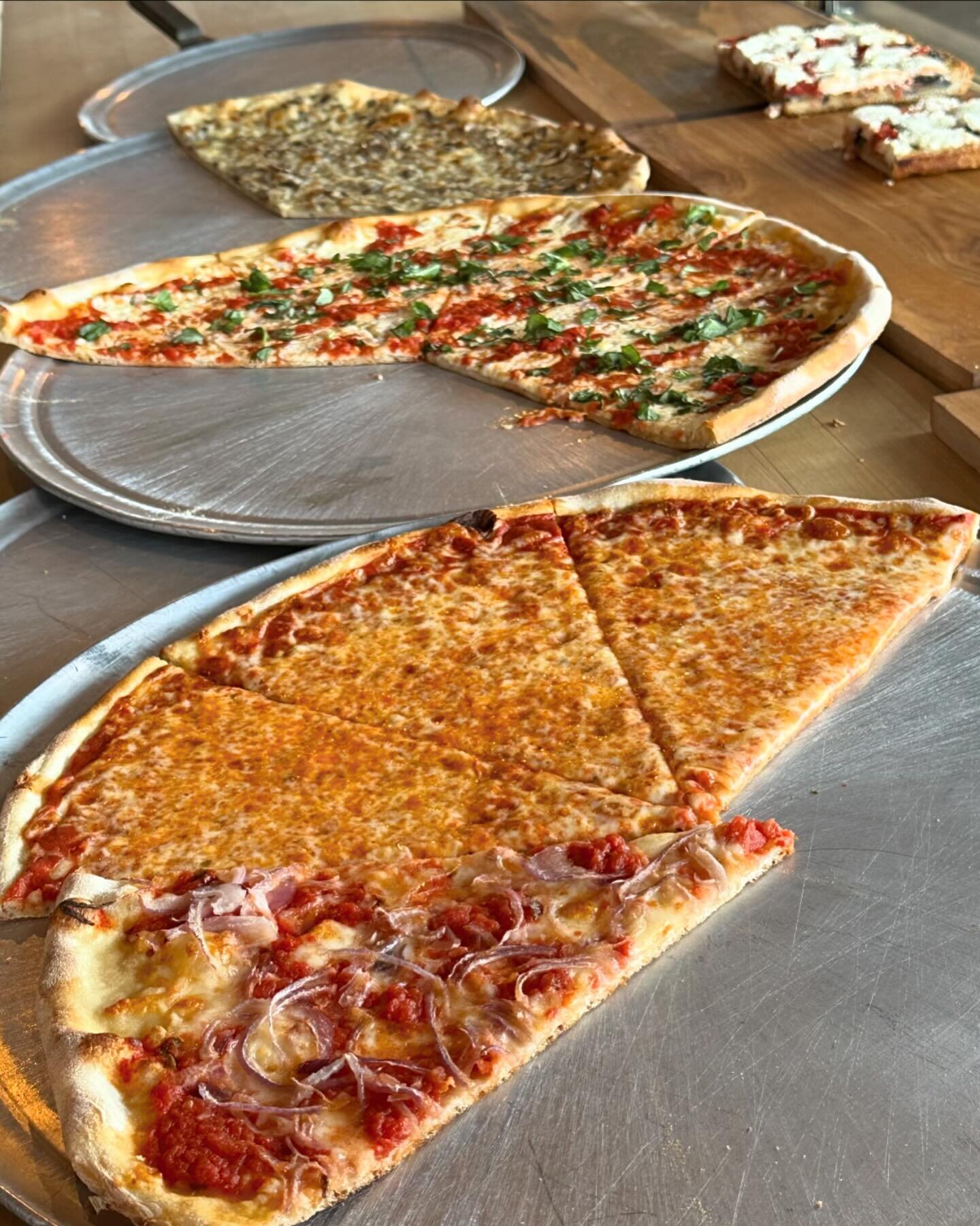 🍕What&rsquo;s for lunch? Different slice options are continuously coming out of the oven all day long!