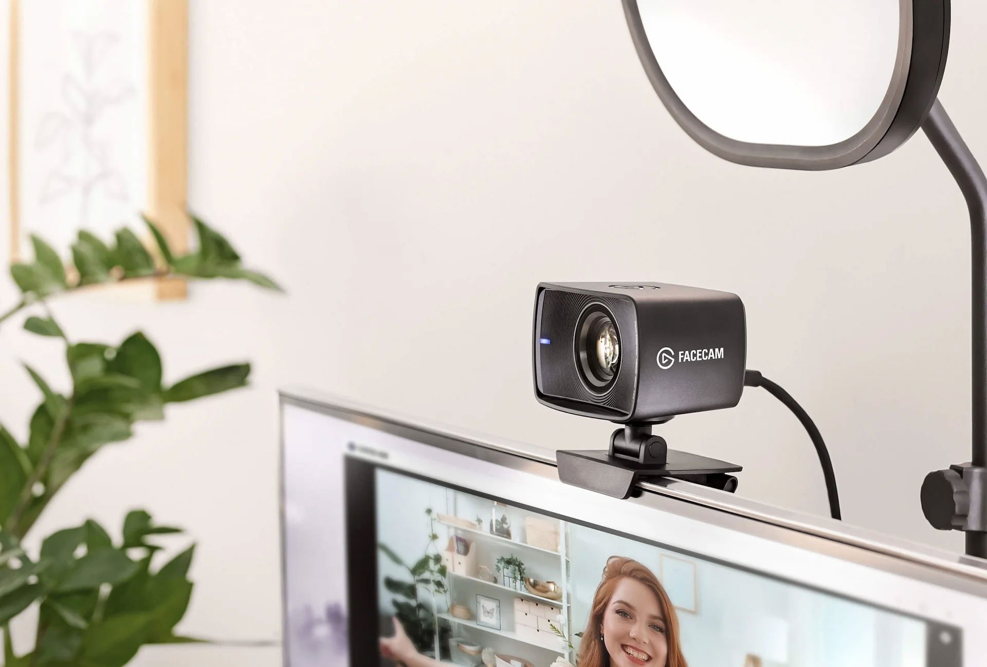 Elevate Your Video Meetings with the Elgato Facecam: A True HD