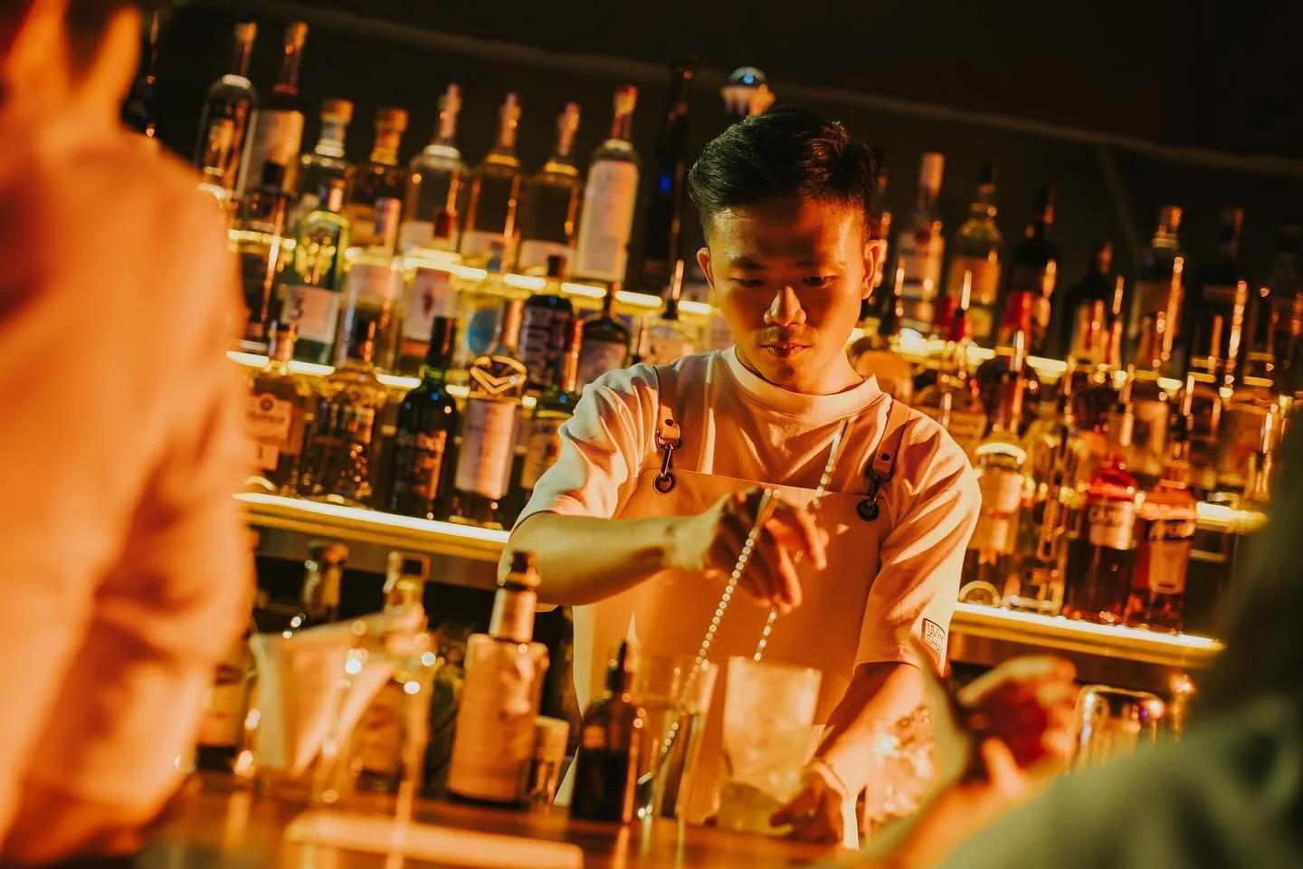 @whiteshadessg celebrated their first anniversary in high spirits, with a party across all its levels on Thursday, 10 October. Nestled along Boon Tat Street, the four-level cocktail playground serves up boozy treats from Kaku Highballs to bespoke cra