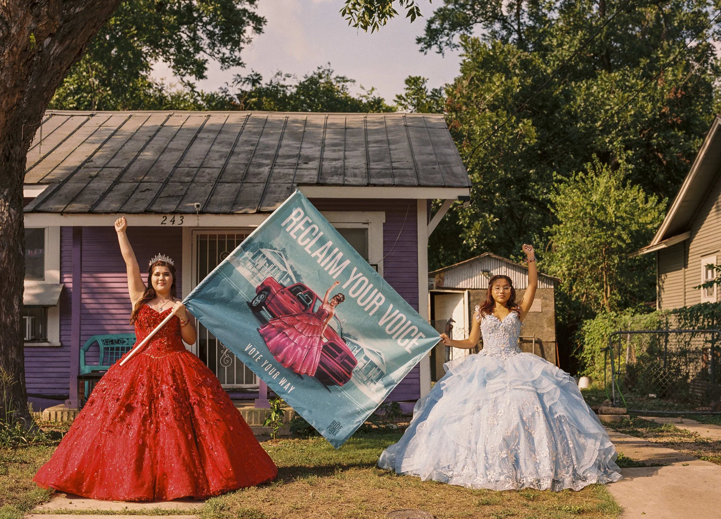  Art by Tracie Ching (@tracieching); Photo by Samanta Helou Hernandez (@sami_helou) | Commissioned by Amplifier Art for Harness 