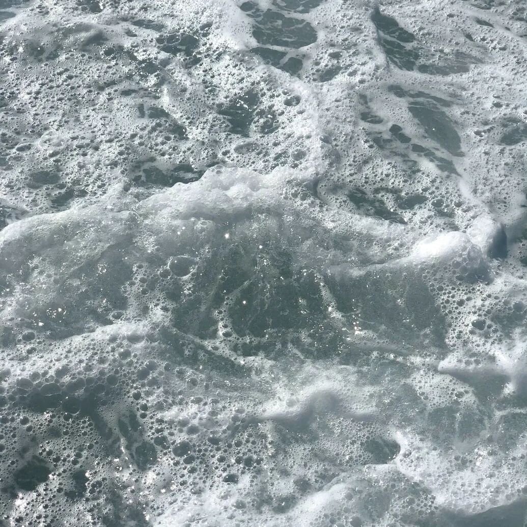 Foam and froth 🌊

Have you gotten into the water lately?

Treat yourself to a cool dip on a summer day!