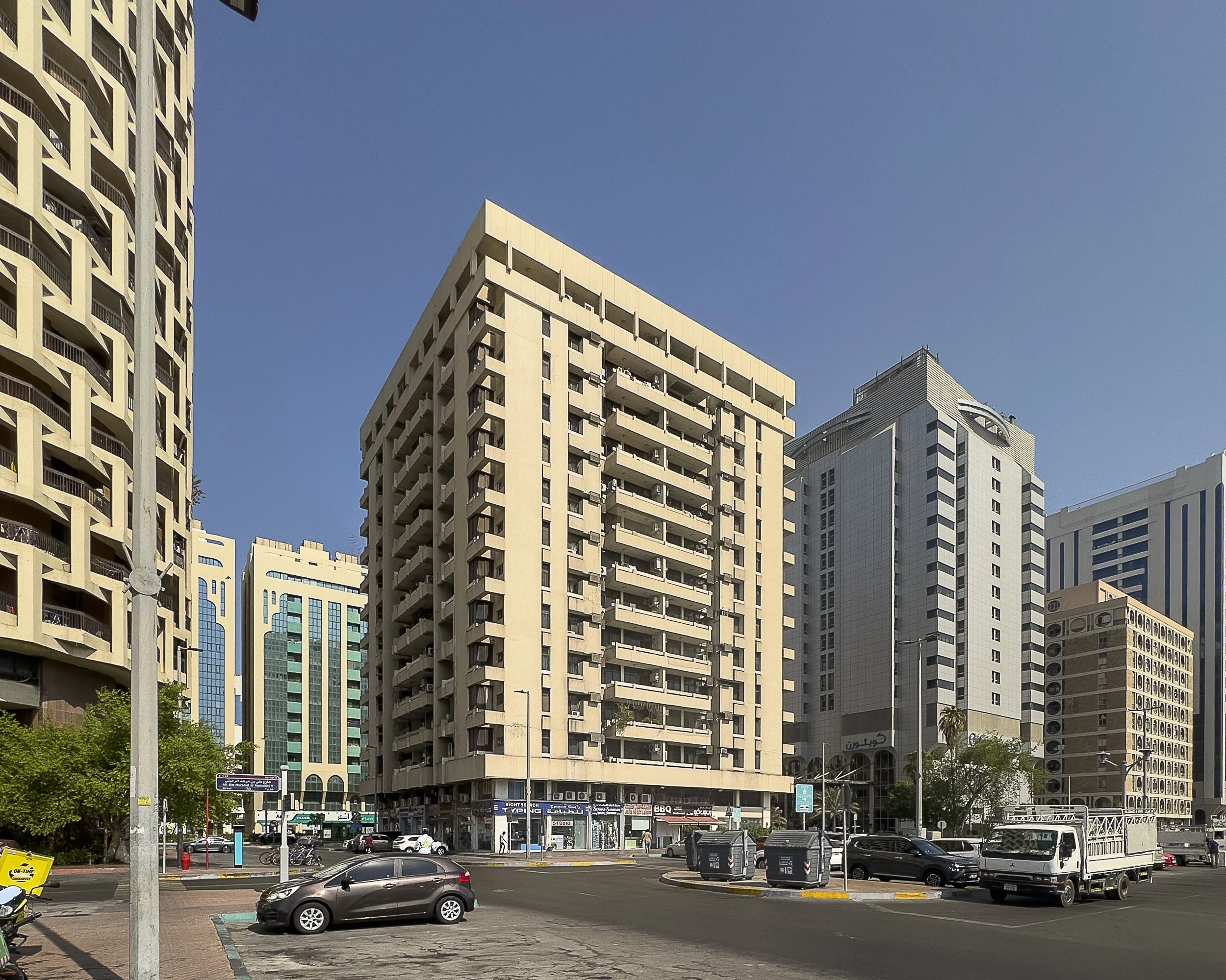 0098 - 924 Zayed The First Street-3.jpg