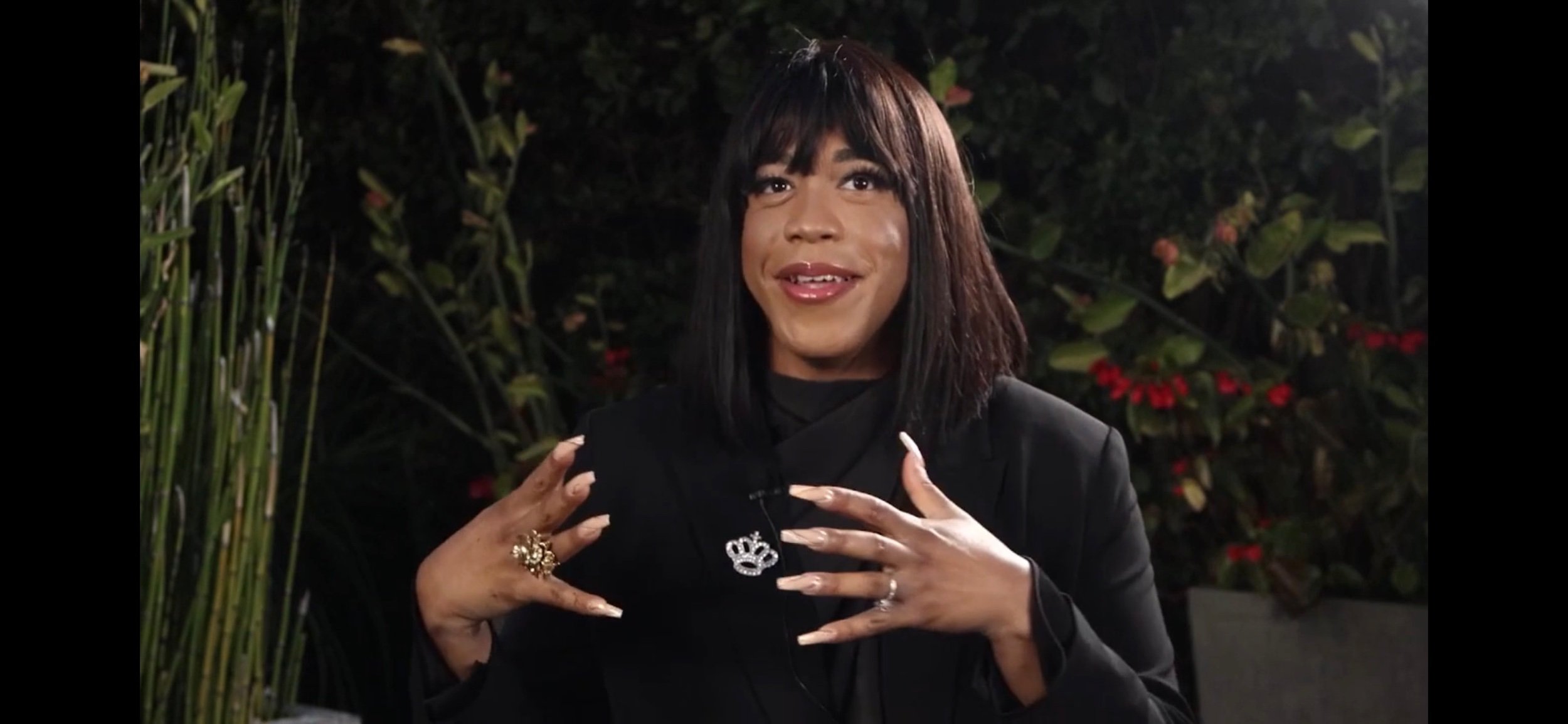 Vivian Storm – Cantando en el Jardín