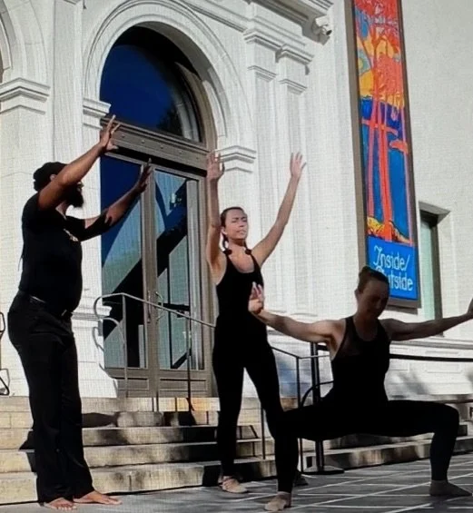 Bailando Con Voz Alta  