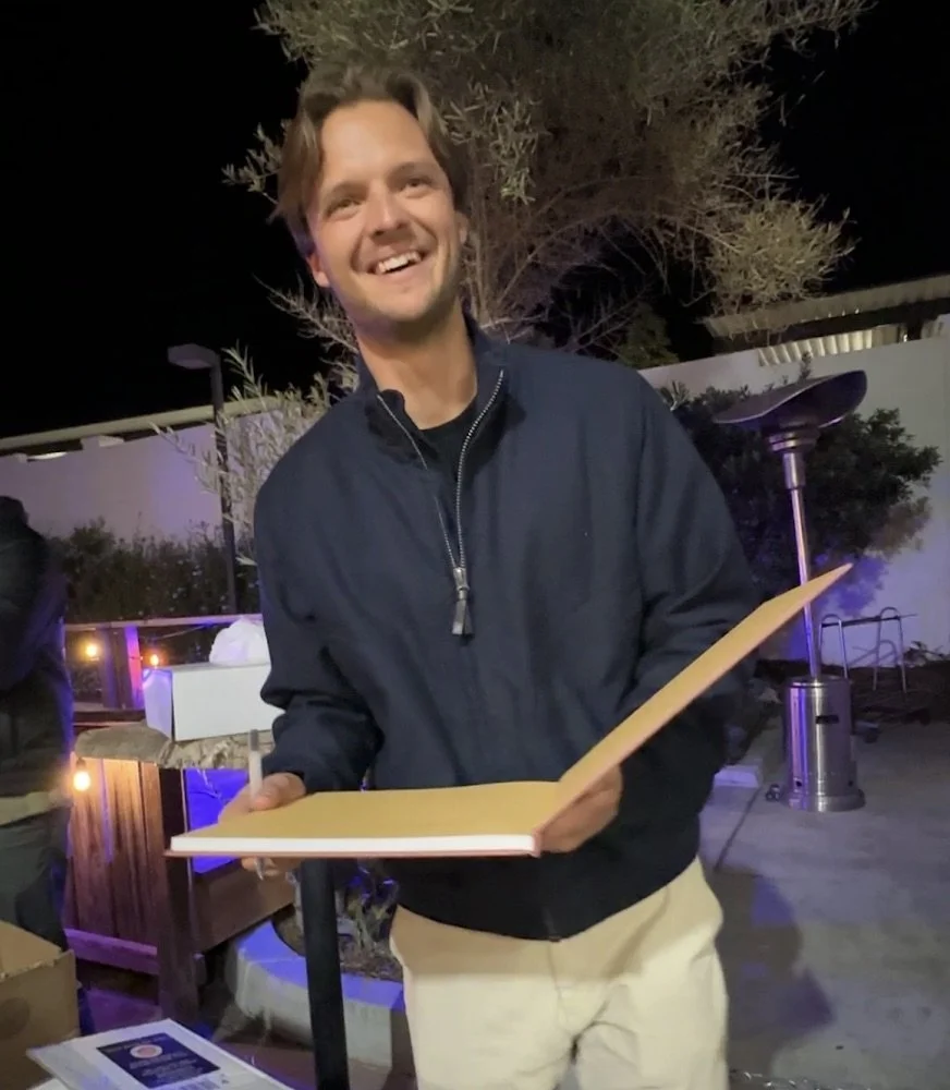 El Lanzamiento de Libro En Línea!!  Historia de los Surfistas de Isla Vista 