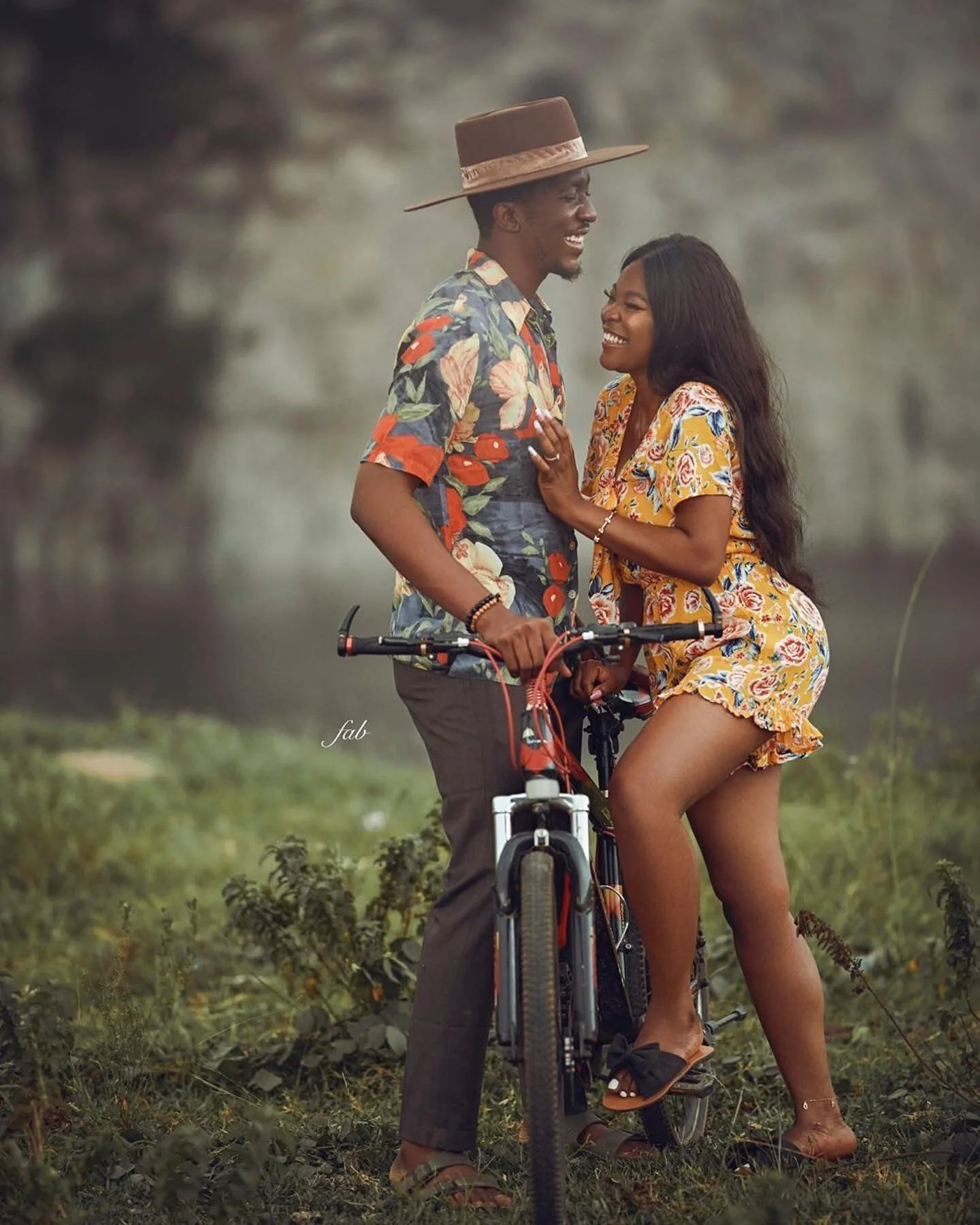 Love. Rudo. Upendo. Uthando.

Muse: @fabolousbanji 
Photography: @chris_ogunsola 
Mua: @artistrybyrue 

#misooncome2020 #bakanaldeafrique #bda2020 #urbanlifestyle #transportationsystem #afrourbansociety