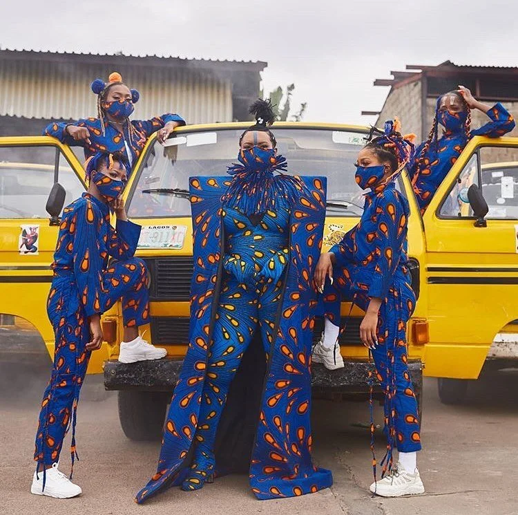 Fashion &amp; Cars

#misooncome2020 #bakanaldeafrique #bda2020 #urbanlifestyle #transportationsystem #africatotheworld #naija #nigeria #yemialade