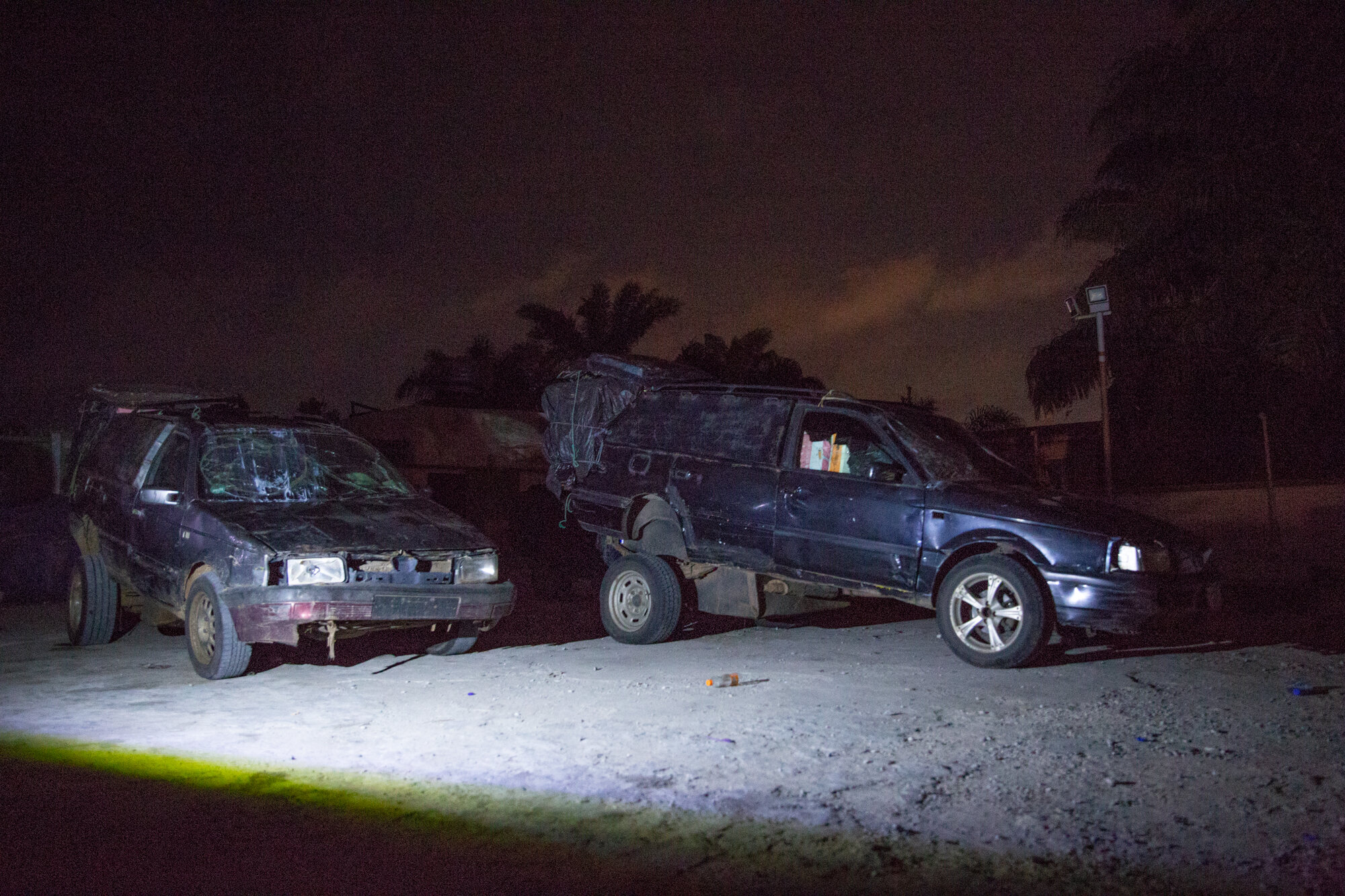  &nbsp;Fully loaded cars ready to take off from the park 