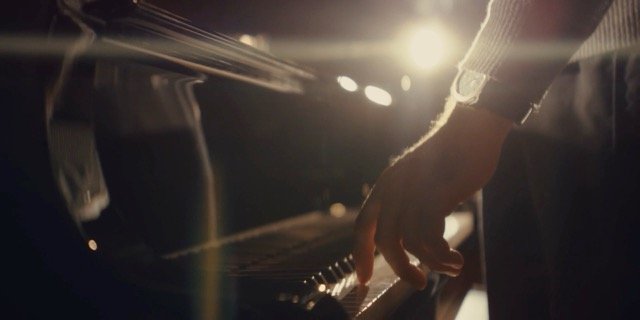 longversion_16_9_a_withsubs_logooutro_00011302 - Moyenne.jpeg