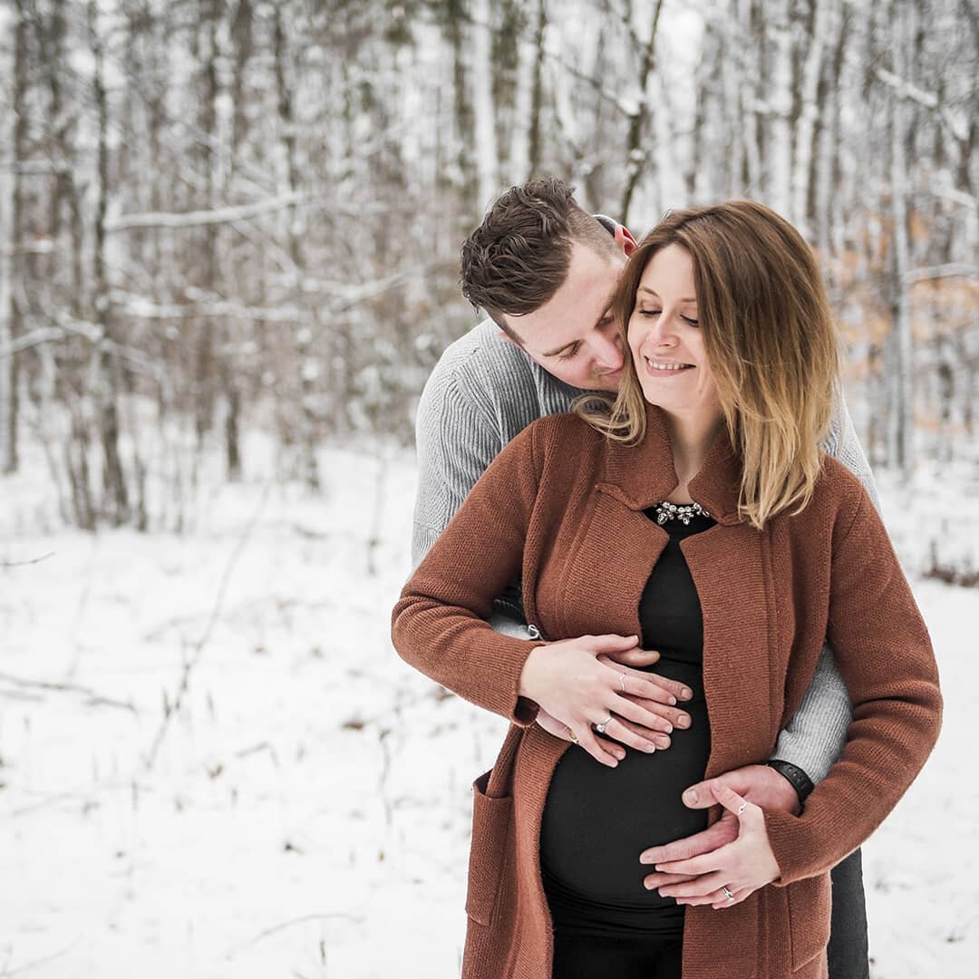 Chickens & Guns... this photo session was so fun!
Congrats to P & K for their baby on the way.