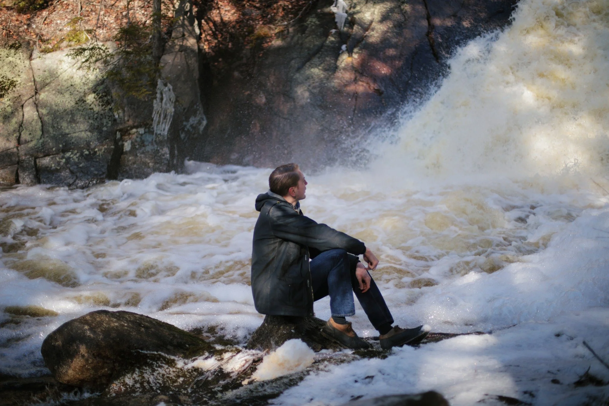 ICARUS REJECTS THE SKY

I dreamed that I was drowning
in the highest tides on earth
till the lowest came and told me
what gravity was worth
then I was flying
and my teeth
were falling out
(then so was I)
a scene out of a story
called: "Icarus Re