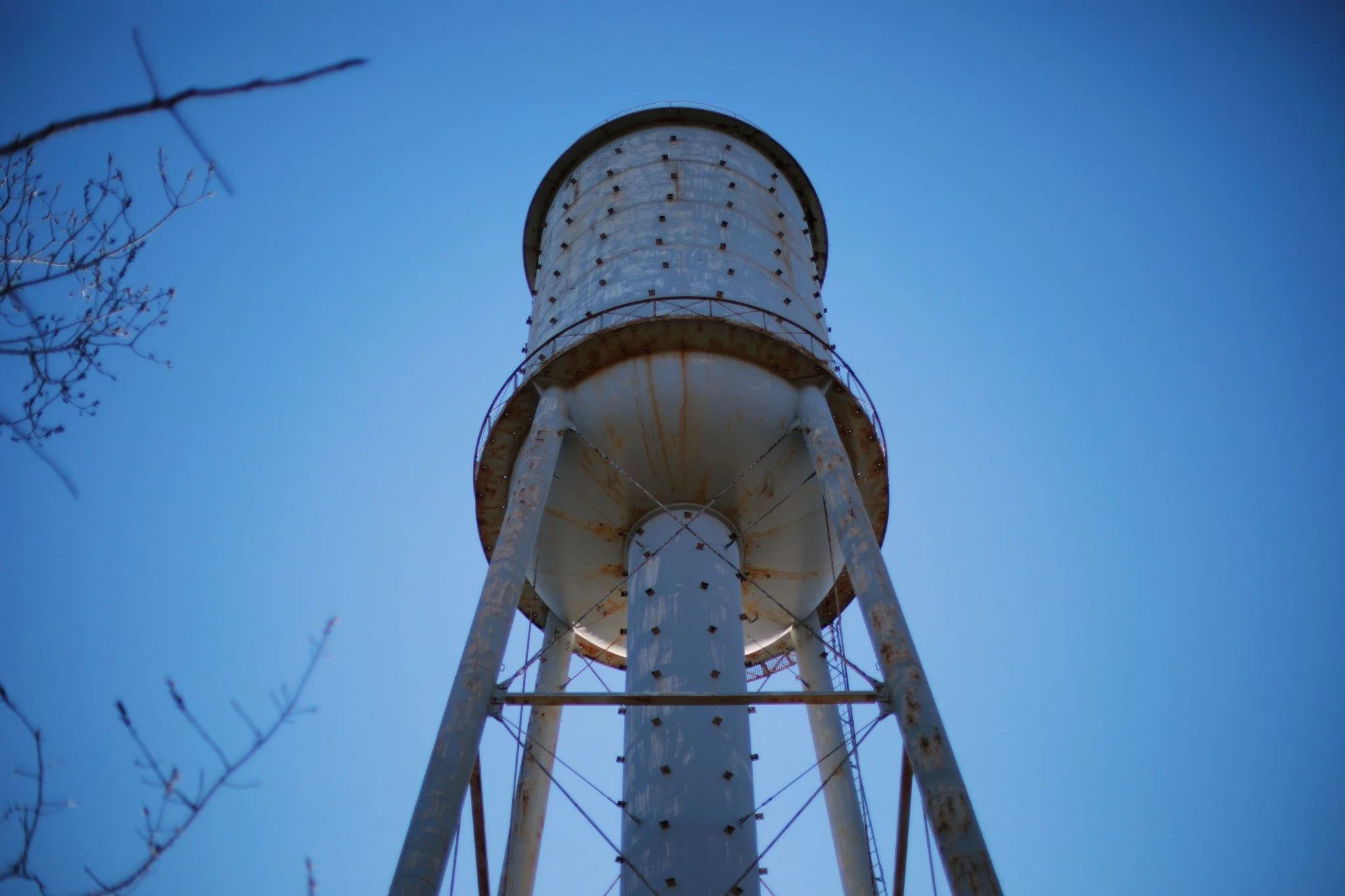 BRIGHT ENDLESS &mdash;&mdash; Hydroelectric infrastructure can't catch much attention in the countryside, isolated dams and towers and turbines out of sight. They're strange haunts to inhabit, places of power and great effort, left alone save for spo