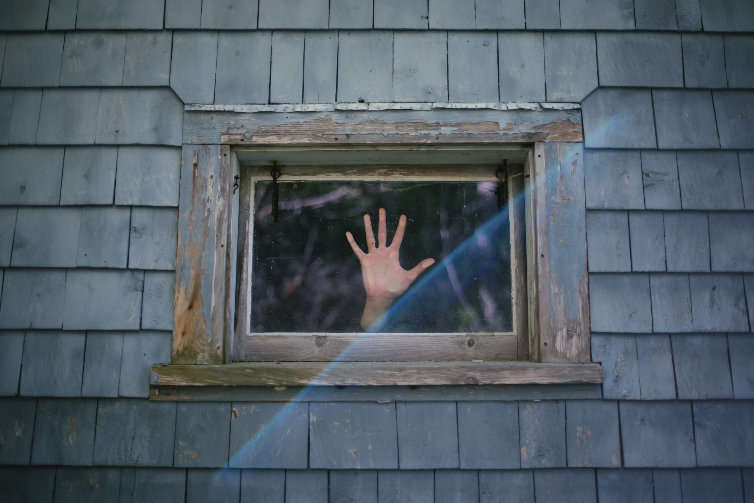 NEW OLD-FASHIONED &mdash;&mdash; Do you see yourself as the default? If your instinctual answer to the question: "What's your accent?" would be: "I don't have one", then this might well be the case. Everyone everywhere has an acce