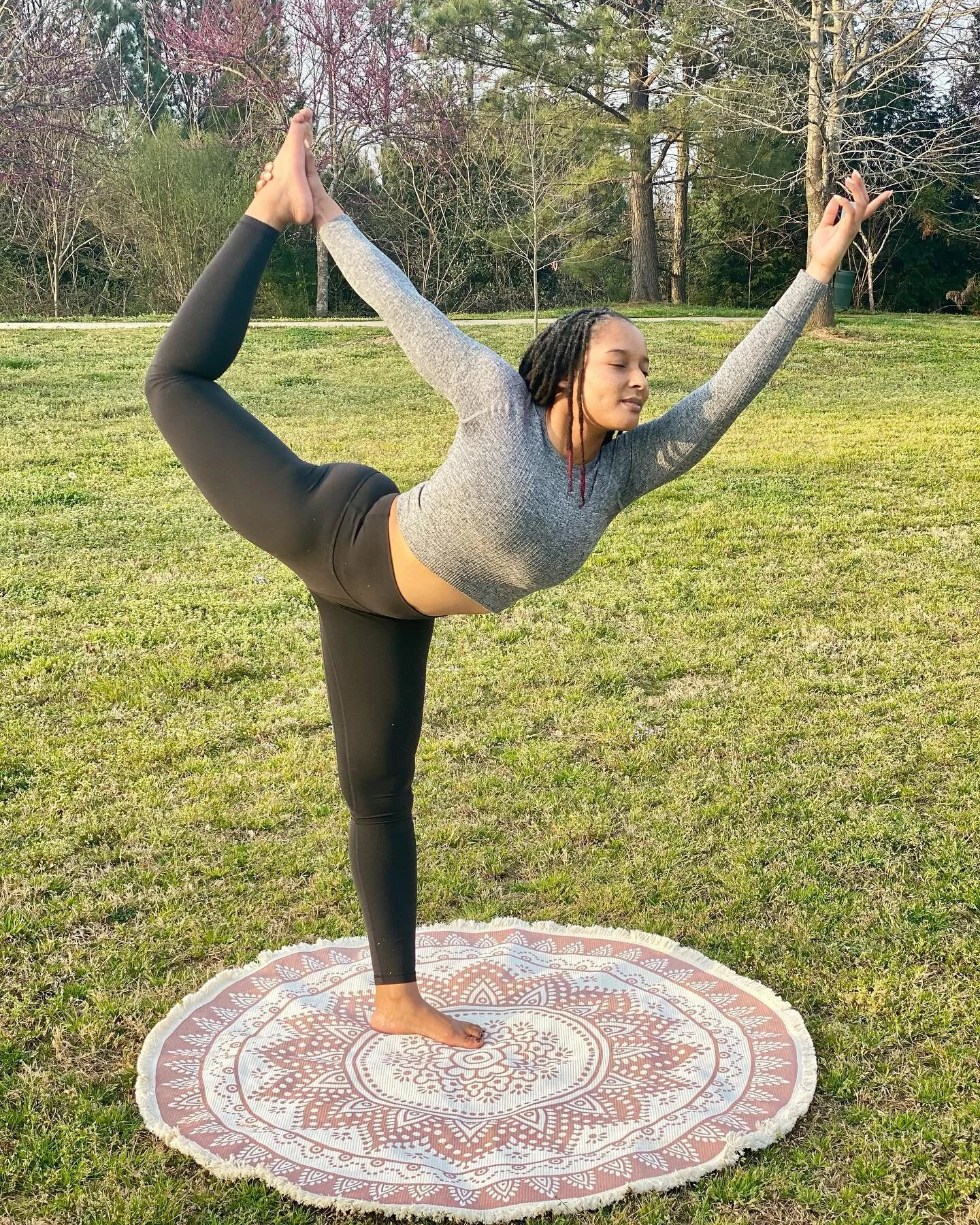 For day 2 of the #bwycspring21 challenge we are in a heart opening pose. Rise and shine, beautiful people. Here is my dancer! ✨