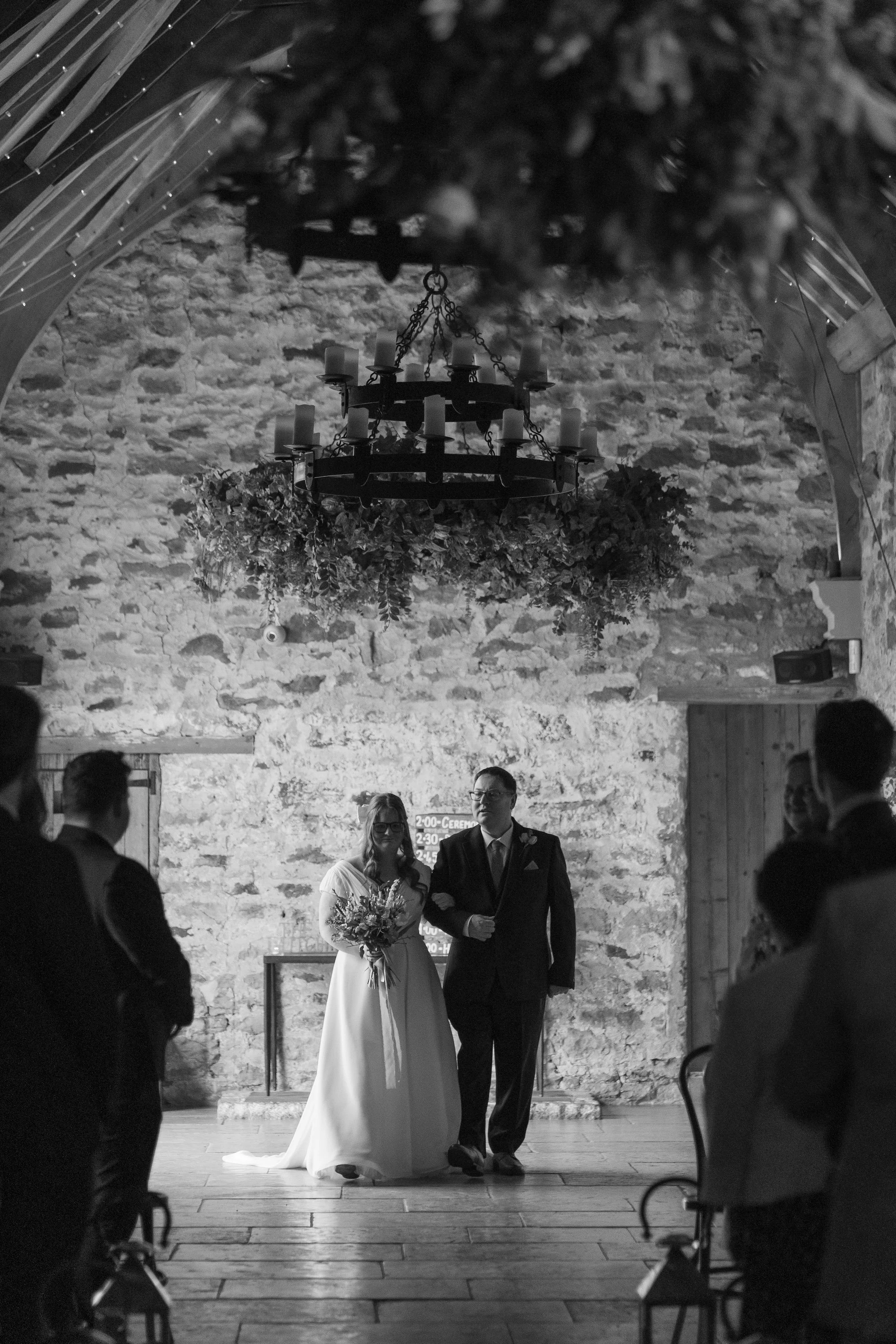 wedding-photographer-healey-barn
