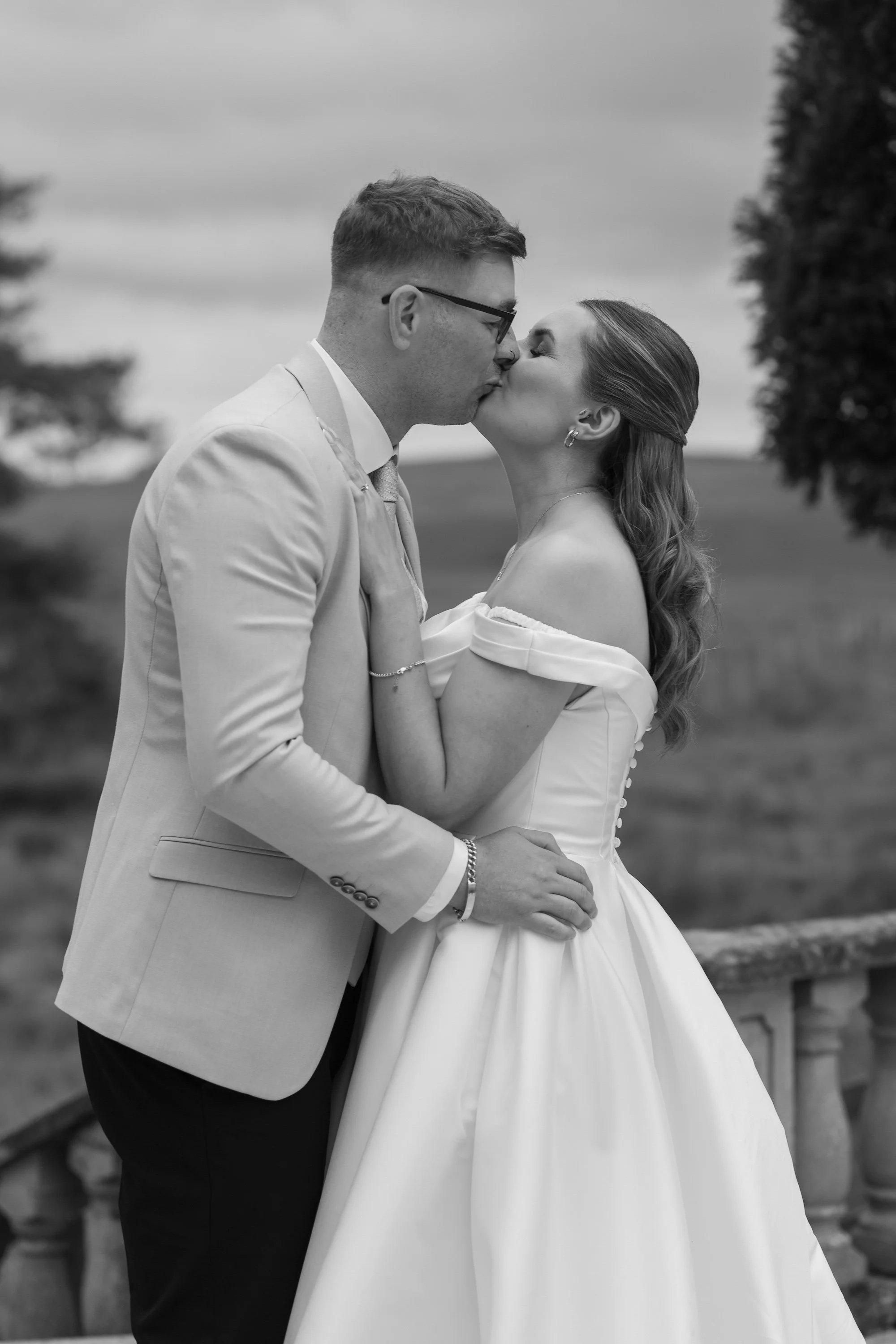 Nicola & shaun - Woodhill Hall - Laura Eddolls Photography 778.jpg