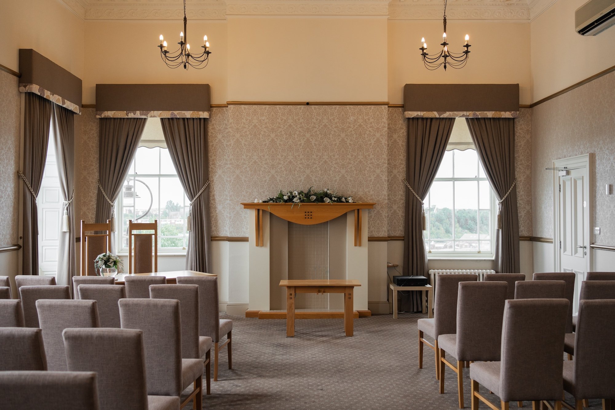 Lauren & Craig - Crusoes - Laura Eddolls Photography -32.jpg