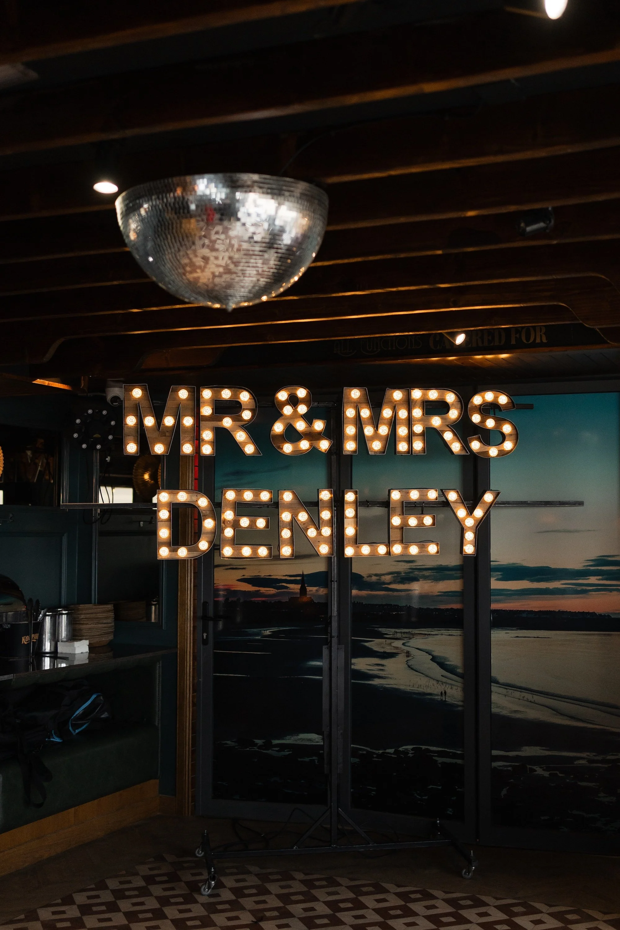 Lauren & Craig - Crusoes - Laura Eddolls Photography -315.jpg