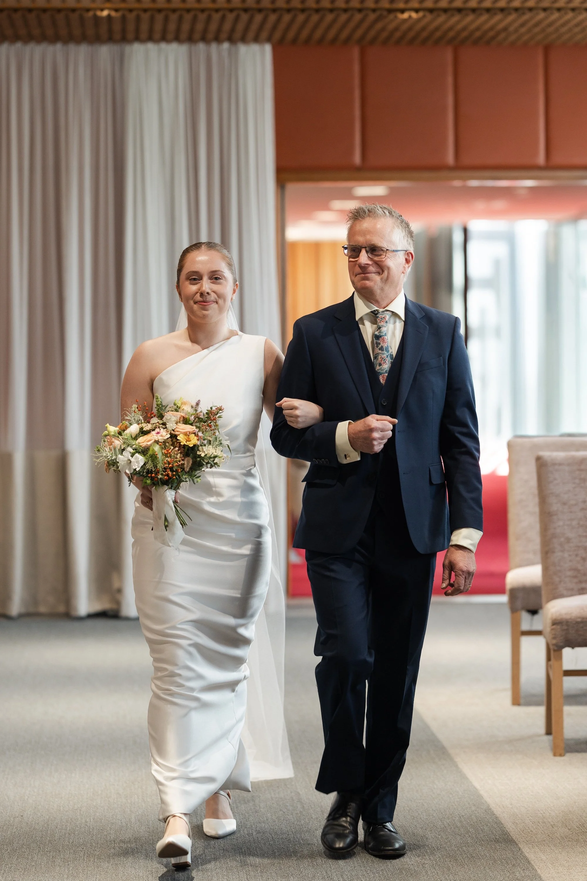 Beth & Carter - Full Circle Brewery - Laura Eddolls Photography -161.jpg