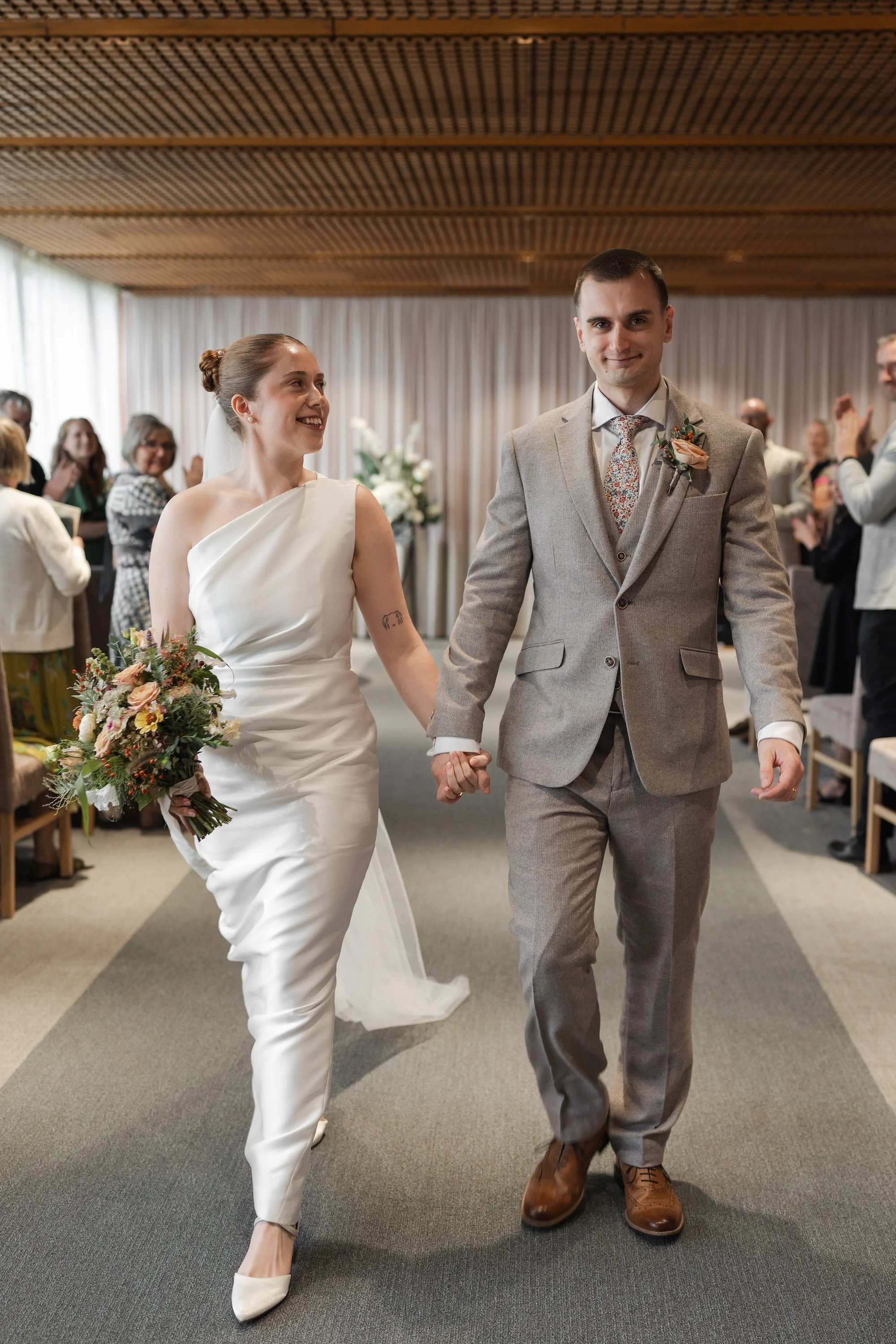 Beth & Carter - Full Circle Brewery - Laura Eddolls Photography -237.jpg