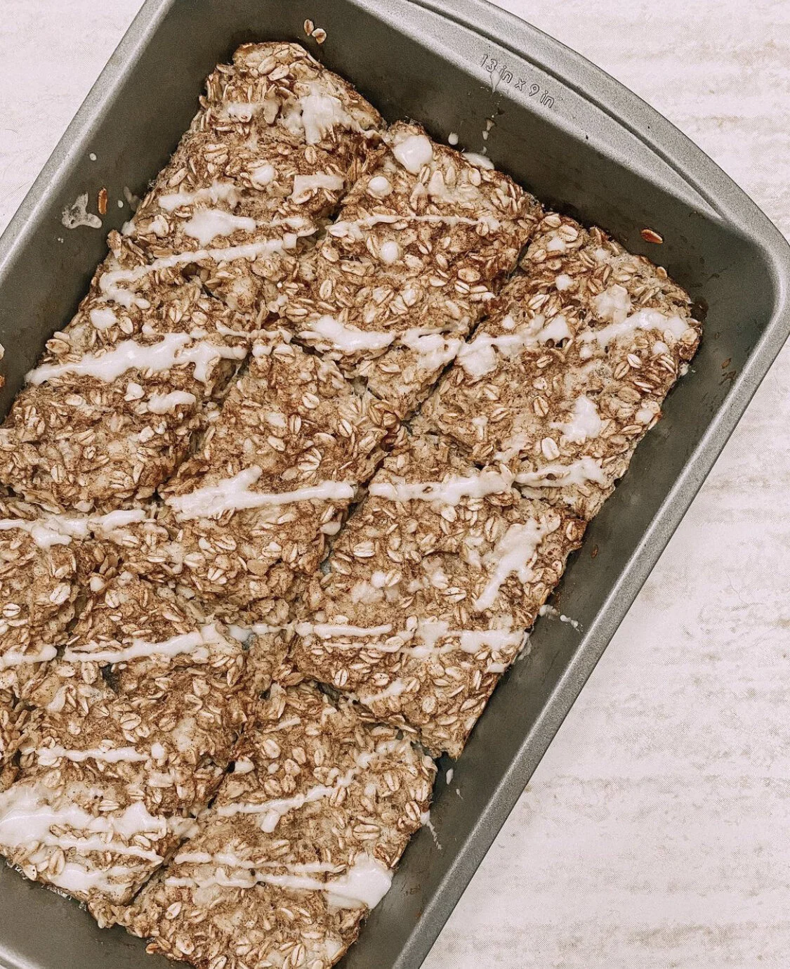 Cinnamon Roll Oat Bars