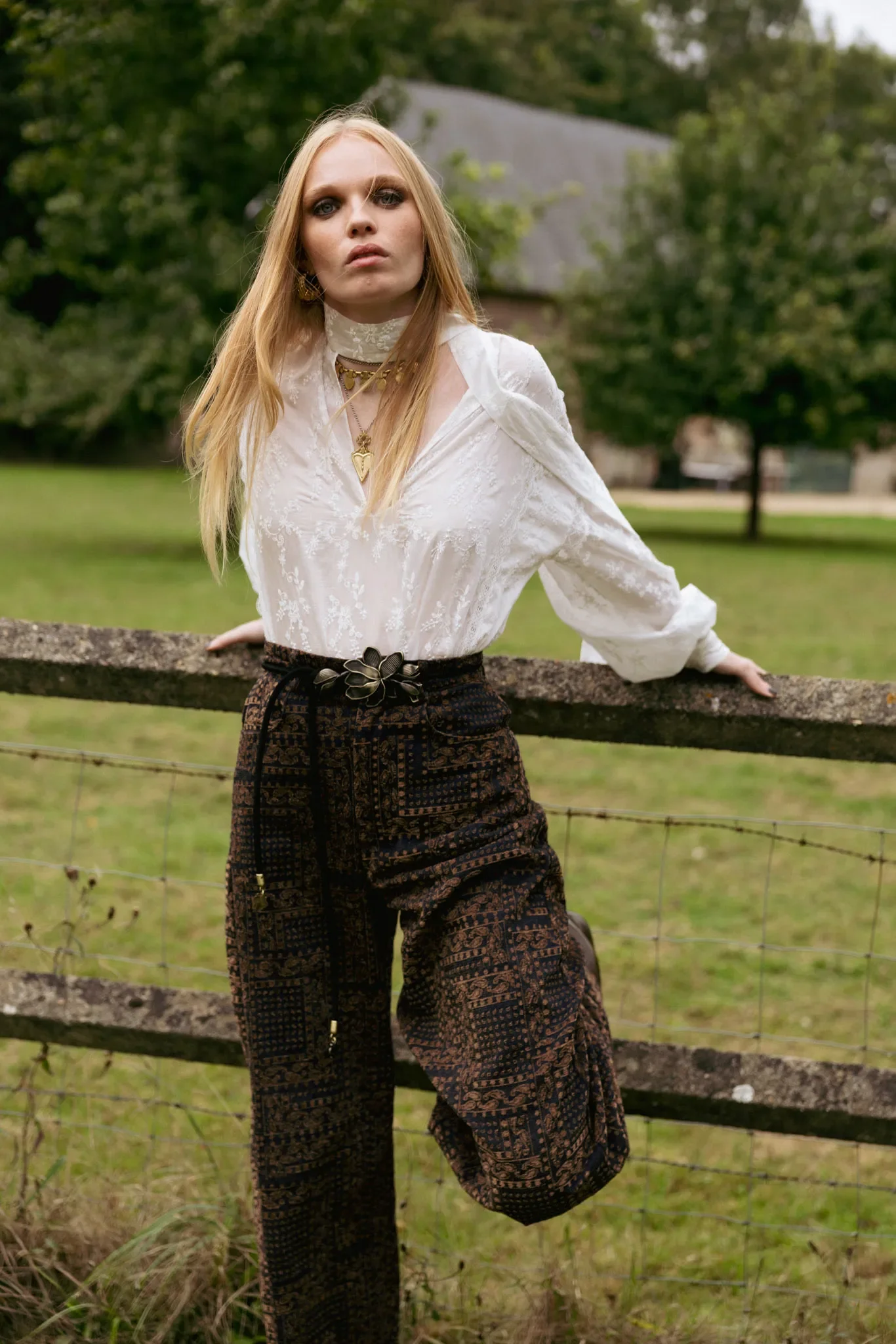 NIDODILEDA INEZ PANTS DENIM VELVET EMBOSSED