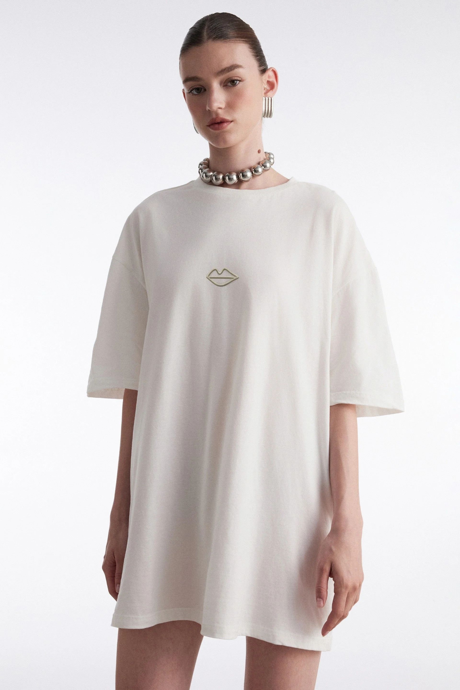 NADIA RAPTI WE SHOULD KISS T-SHIRT OFFWHITE