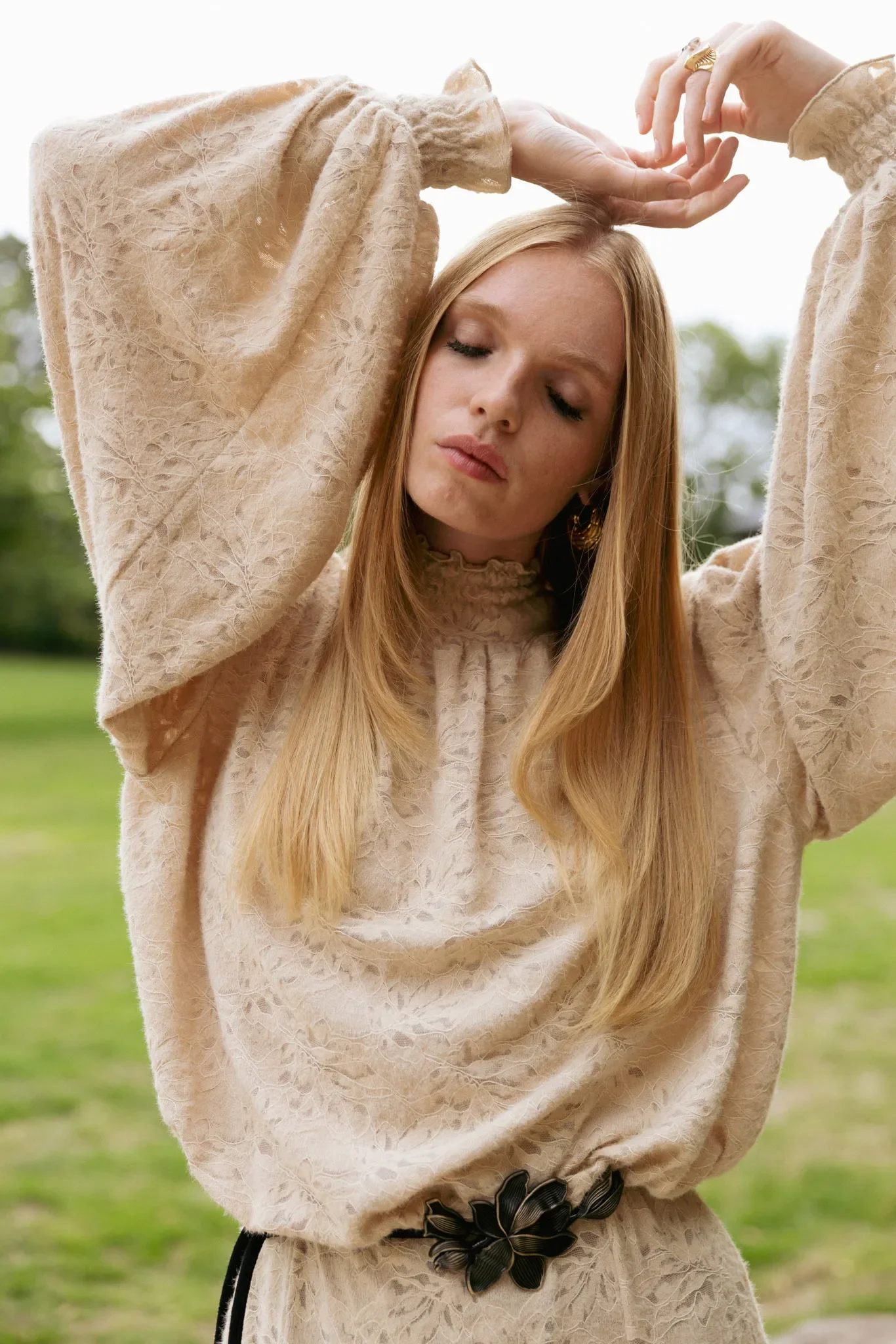 NIDODILEDA KAYE TOP SMOCKED KNITTED