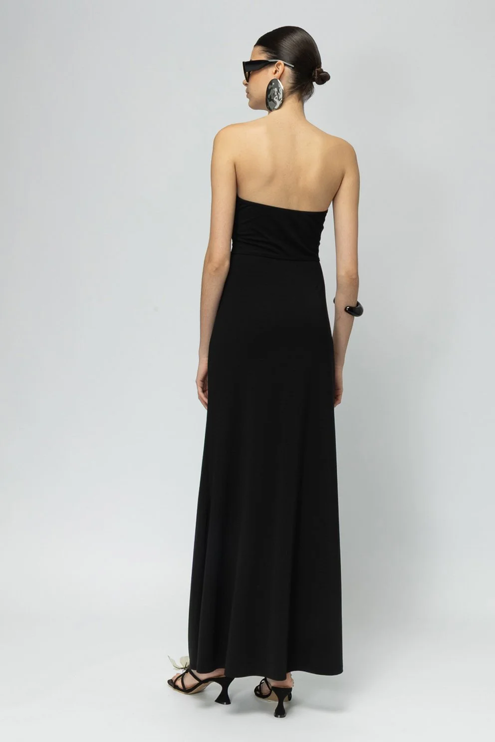 Saint-Tropez-Black-Dress-Mallory-The-Label-4.jpg