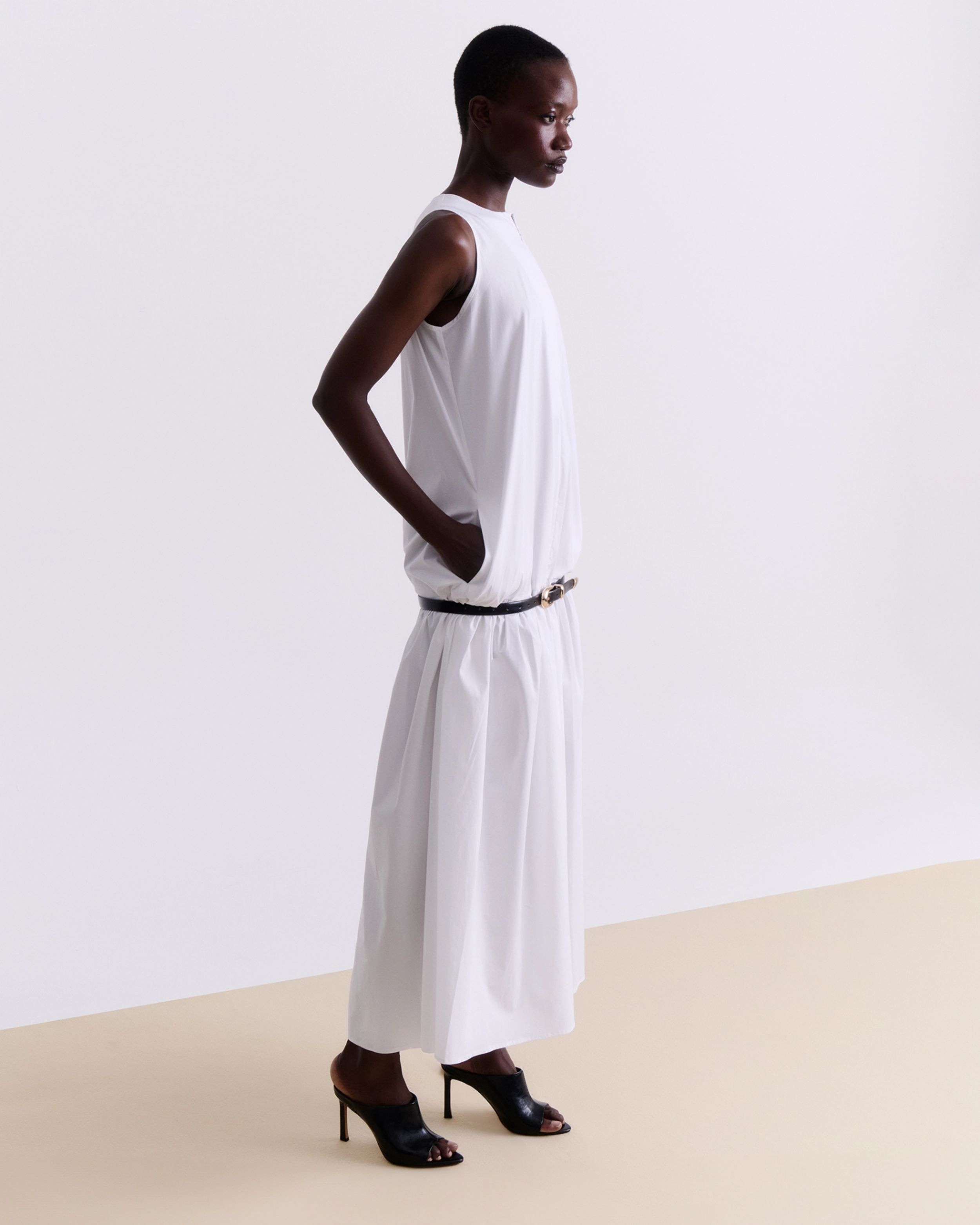 0018543_white-cotton-midi-dress_3960.webp