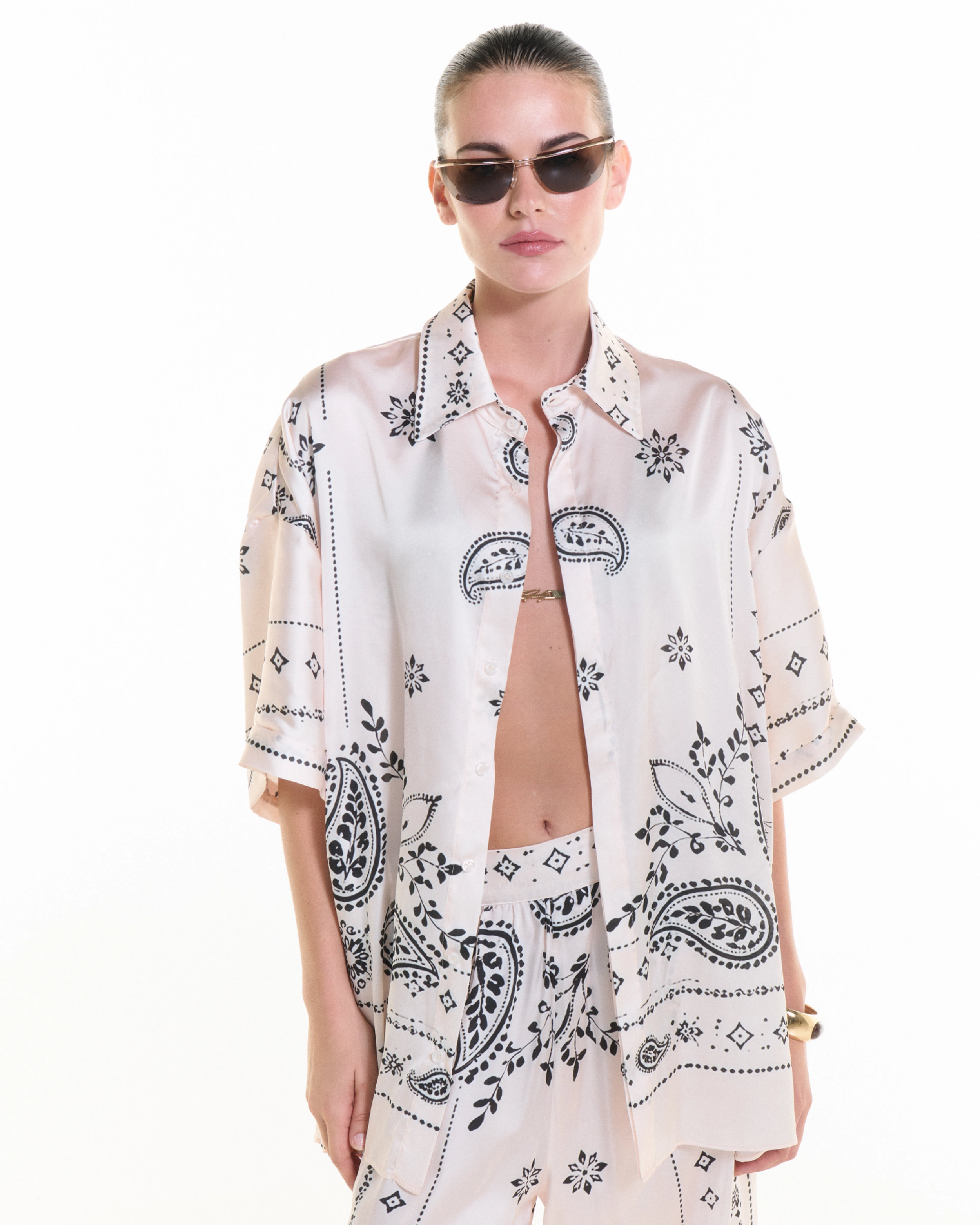 0019289_off-white-os-shirt_3960.webp