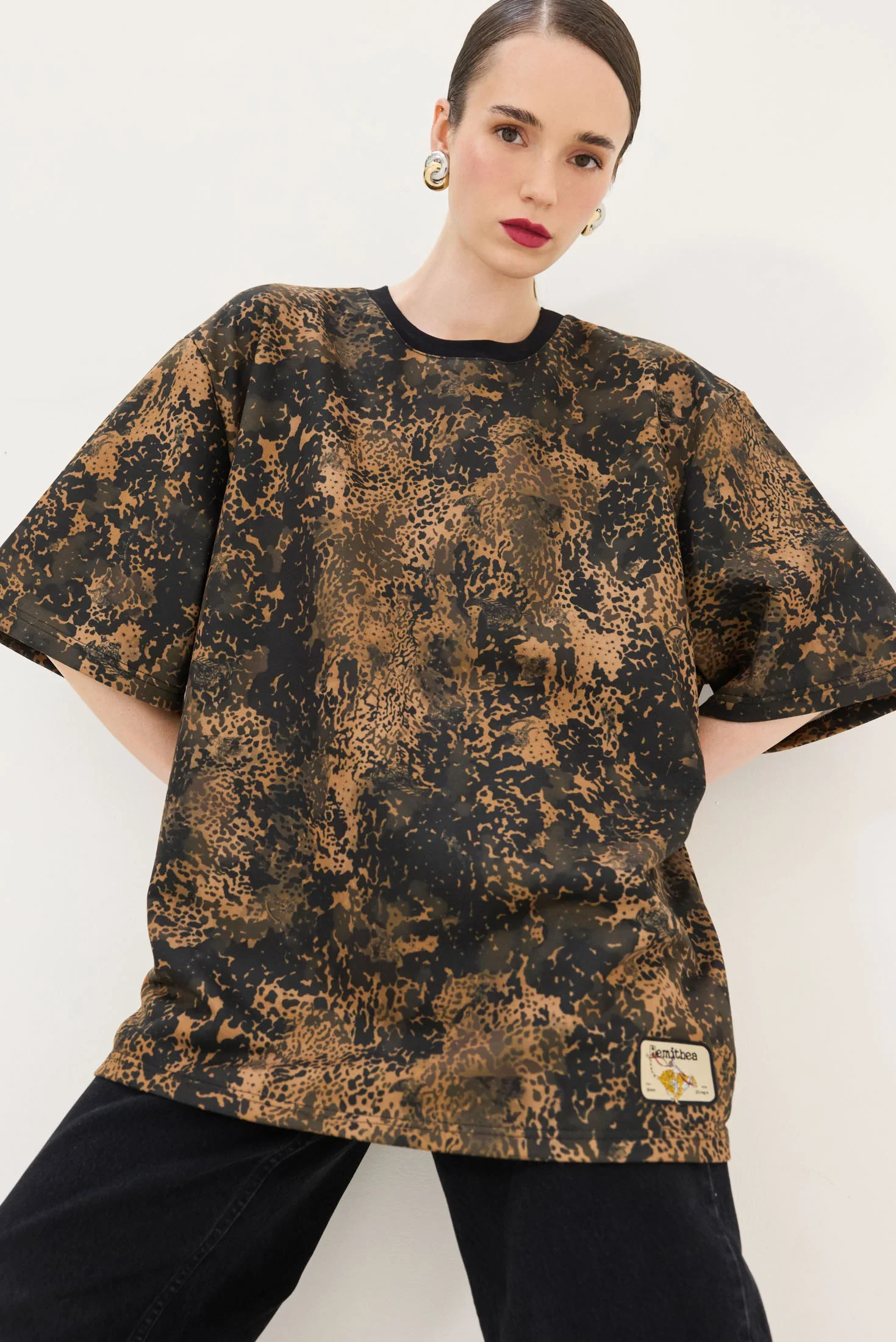 HEMITHEA Cheetah T-Shirt (Born from dreams)