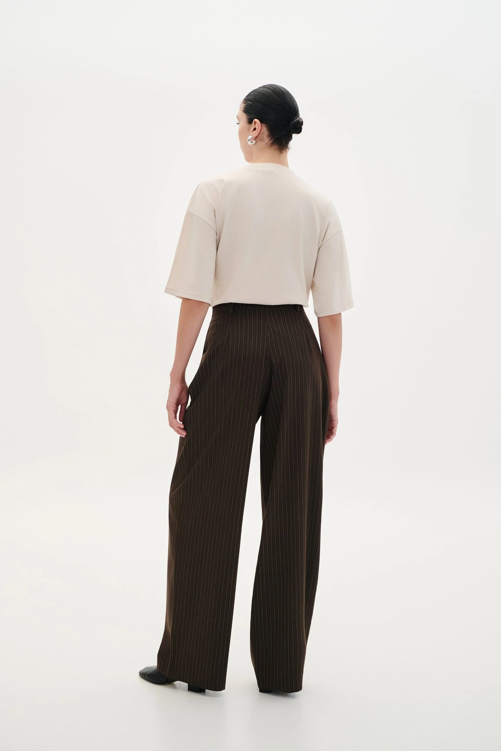 W6ELTS0024-T-SHIRT-W6ELTR0019TROUSER4-scaled.jpg