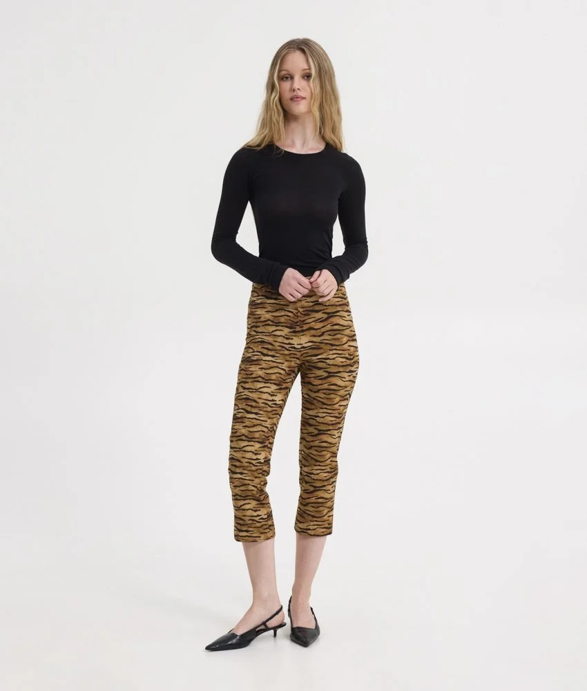 kelly-printed-capri.jpg