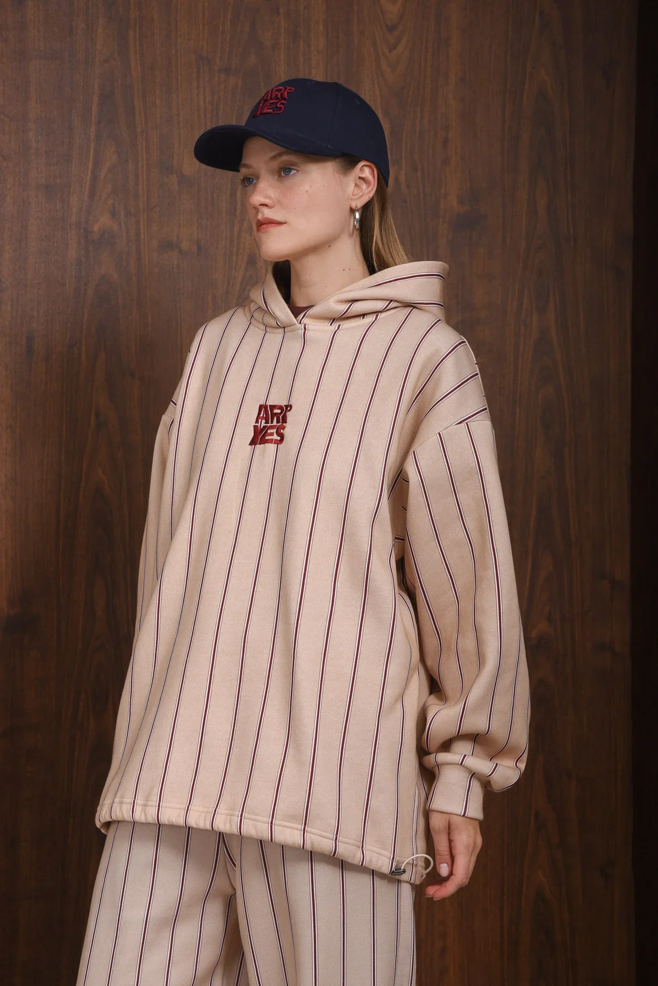 ARPYES TRUE HOODIE BORDEAUX