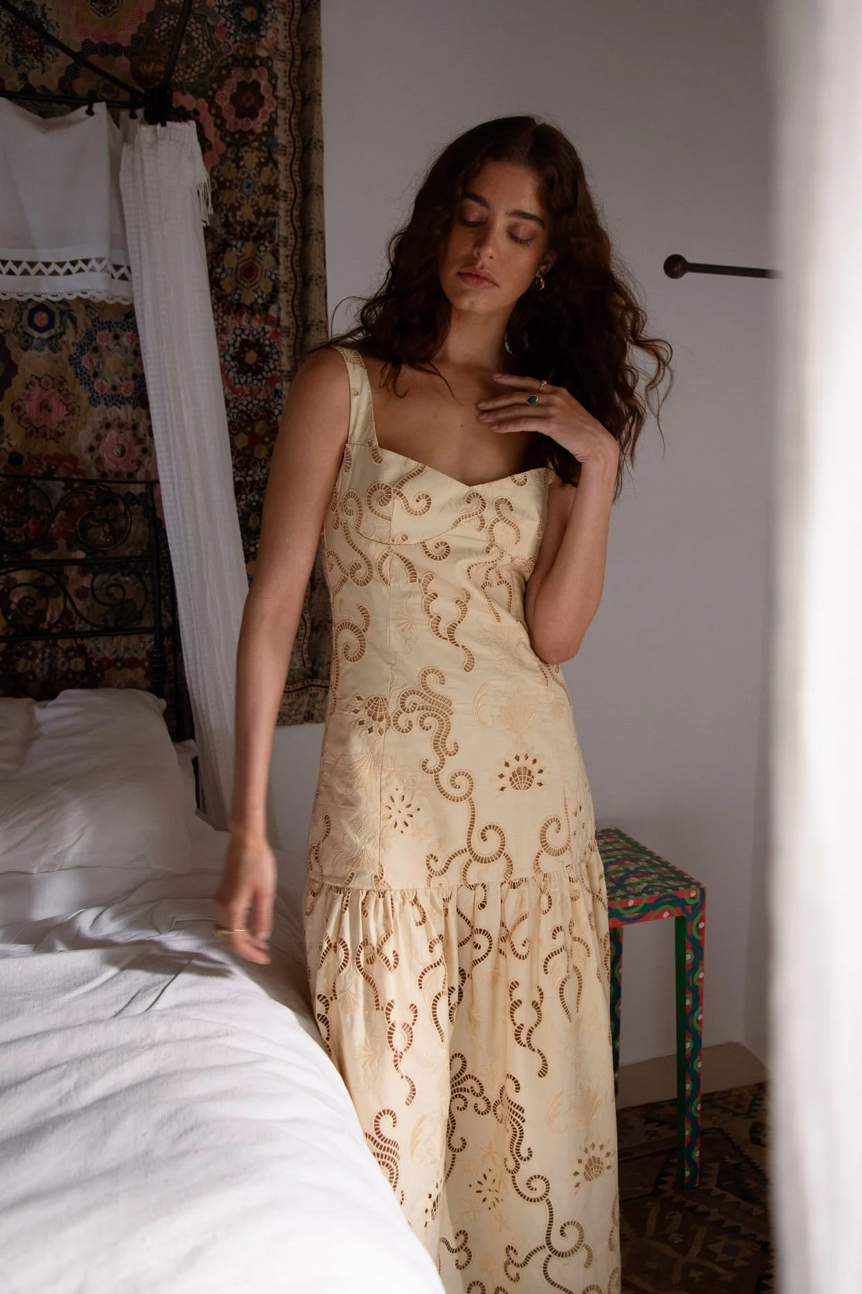 NIDODILEDA GLIDE DRESS EMBROIDERED CUT-OUT OVERLAY