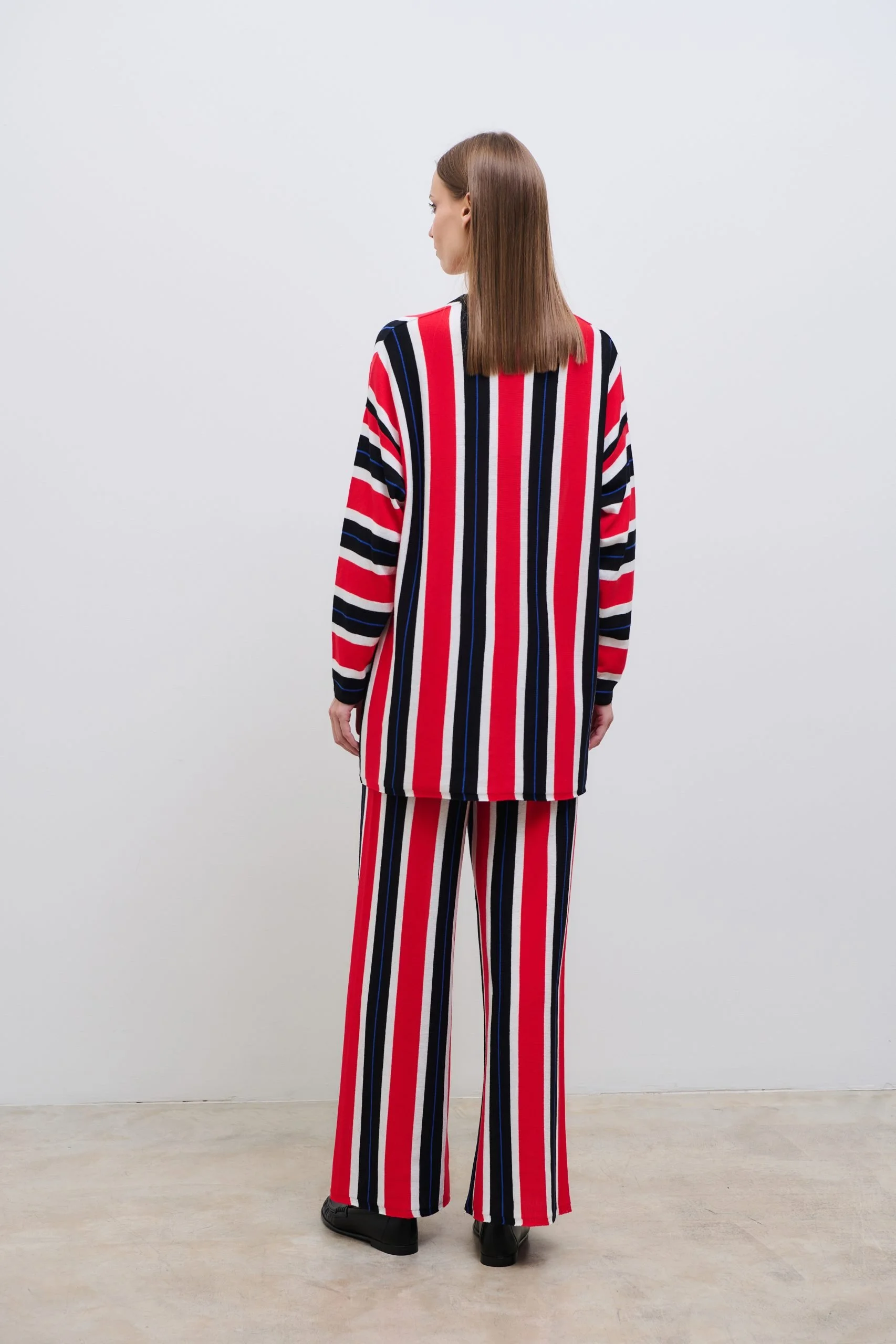combos-lookbook5093-scaled.jpg