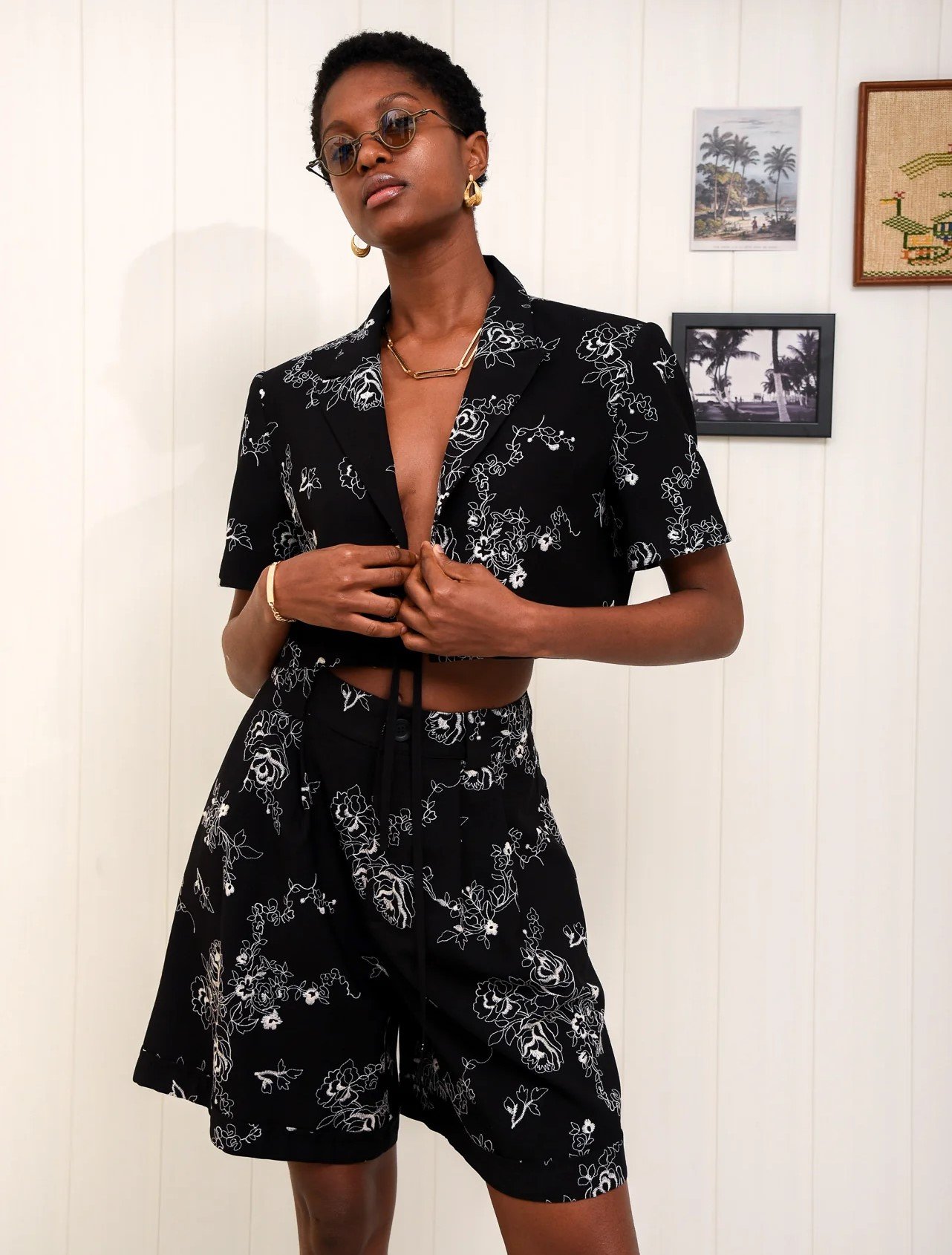 MILUVYA_BLAZER_SHORTS_BLACK_3_edda177c-3efa-463a-8fa9-b20a0b977fa9_2048x2048.jpg