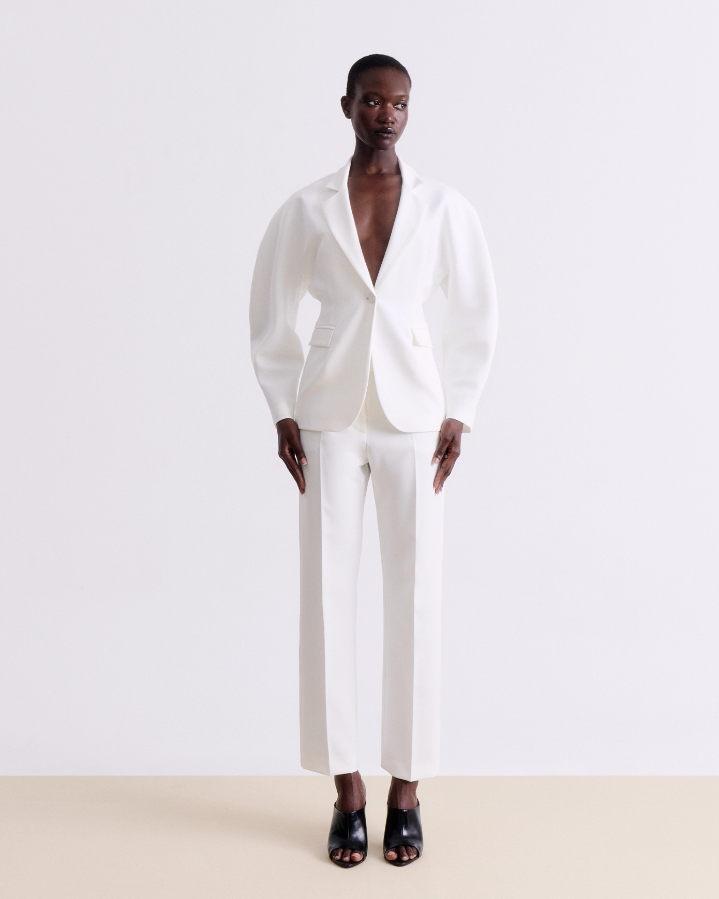 VASSIA KOSTARA WHITE TAILORED PANTS WITH NERVIR