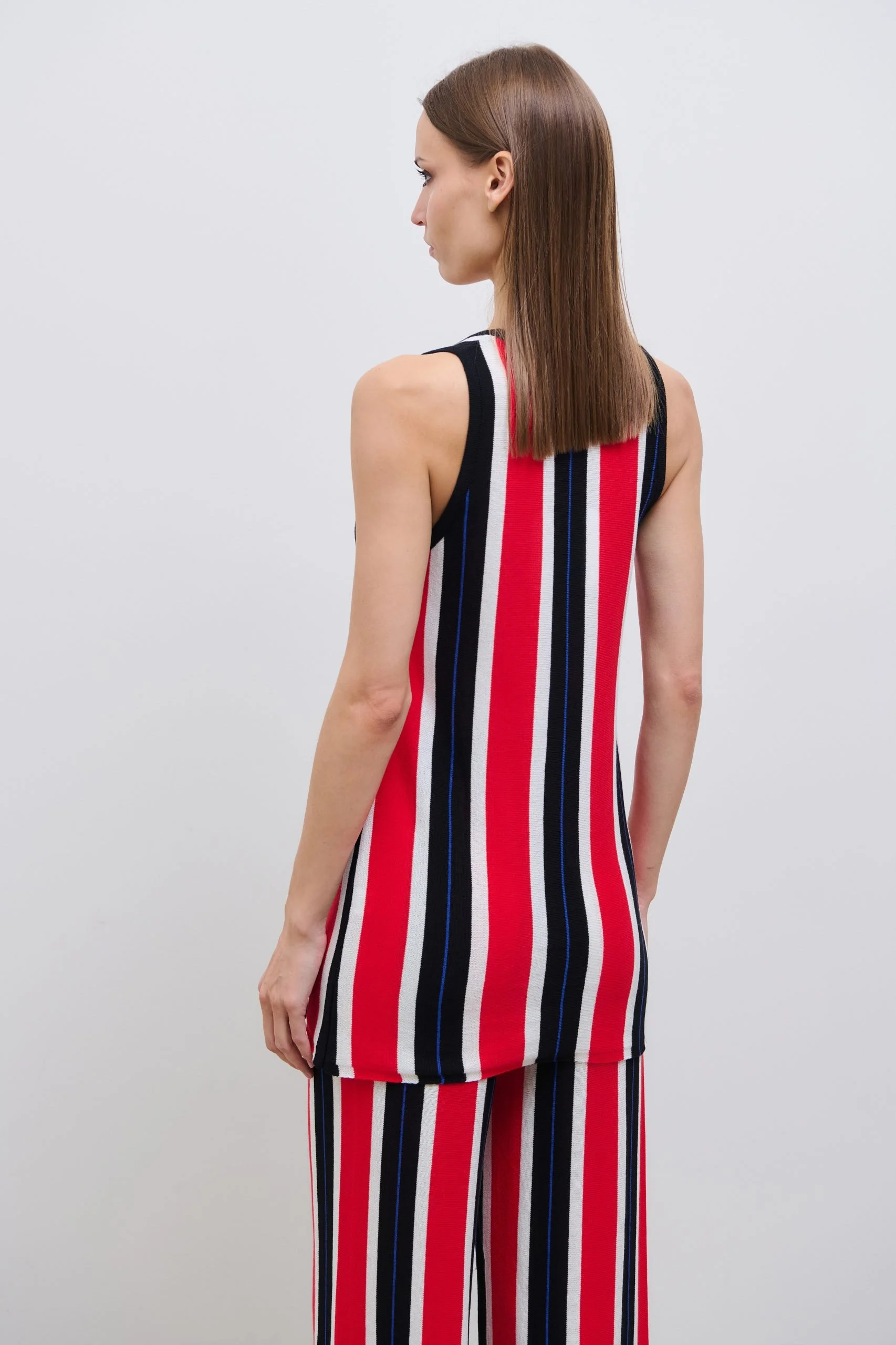 combos-lookbook5106-scaled.jpg