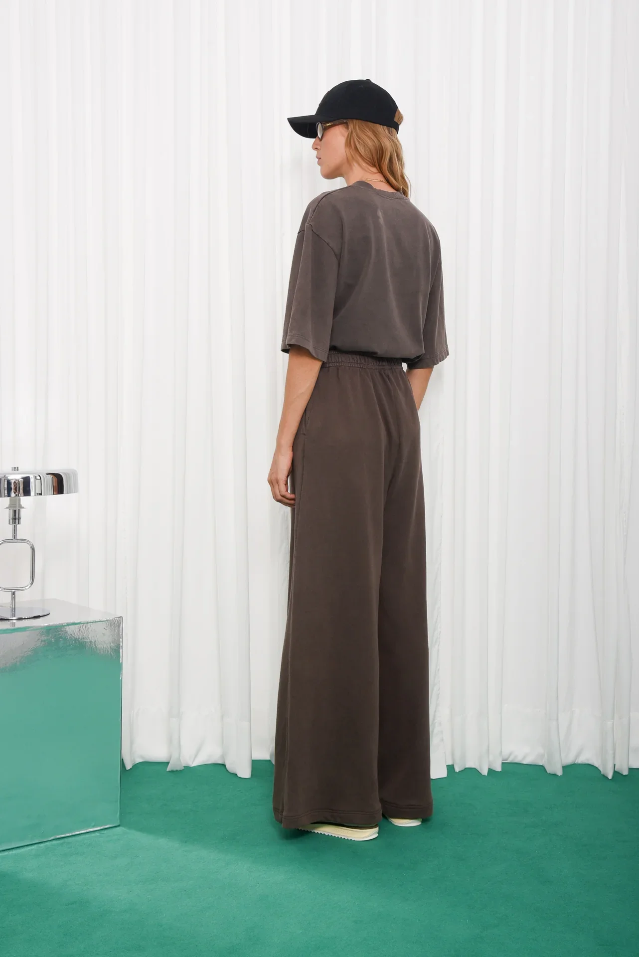 UNIQUE_BROWN_6_eea1a8c3-1203-4dea-97d8-627a4d0e2f4d.webp