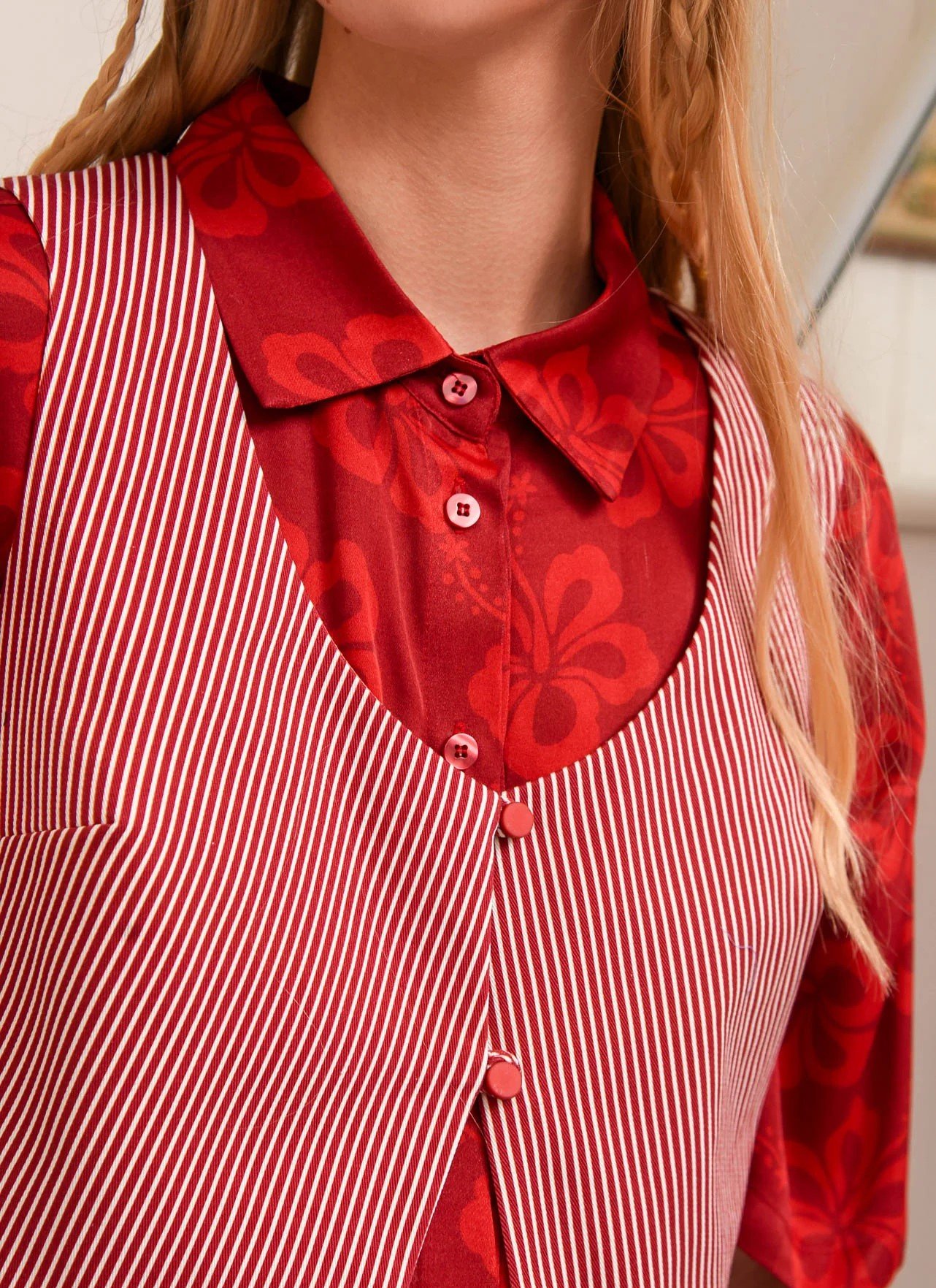 REGGAE_VEST_RED_HIBISCUS_SHIRT_RED_2048x2048.jpg