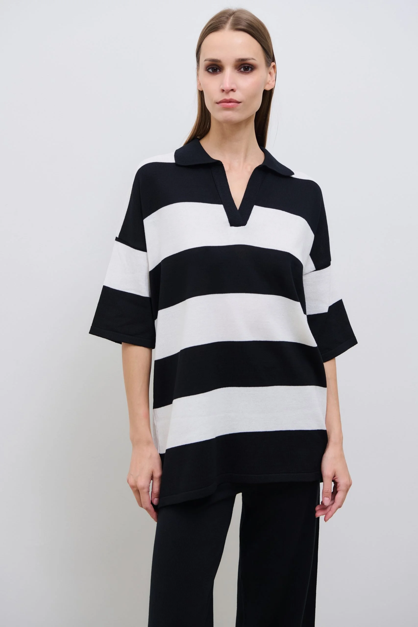 COMBOS Black And Ivory Knit Blouse