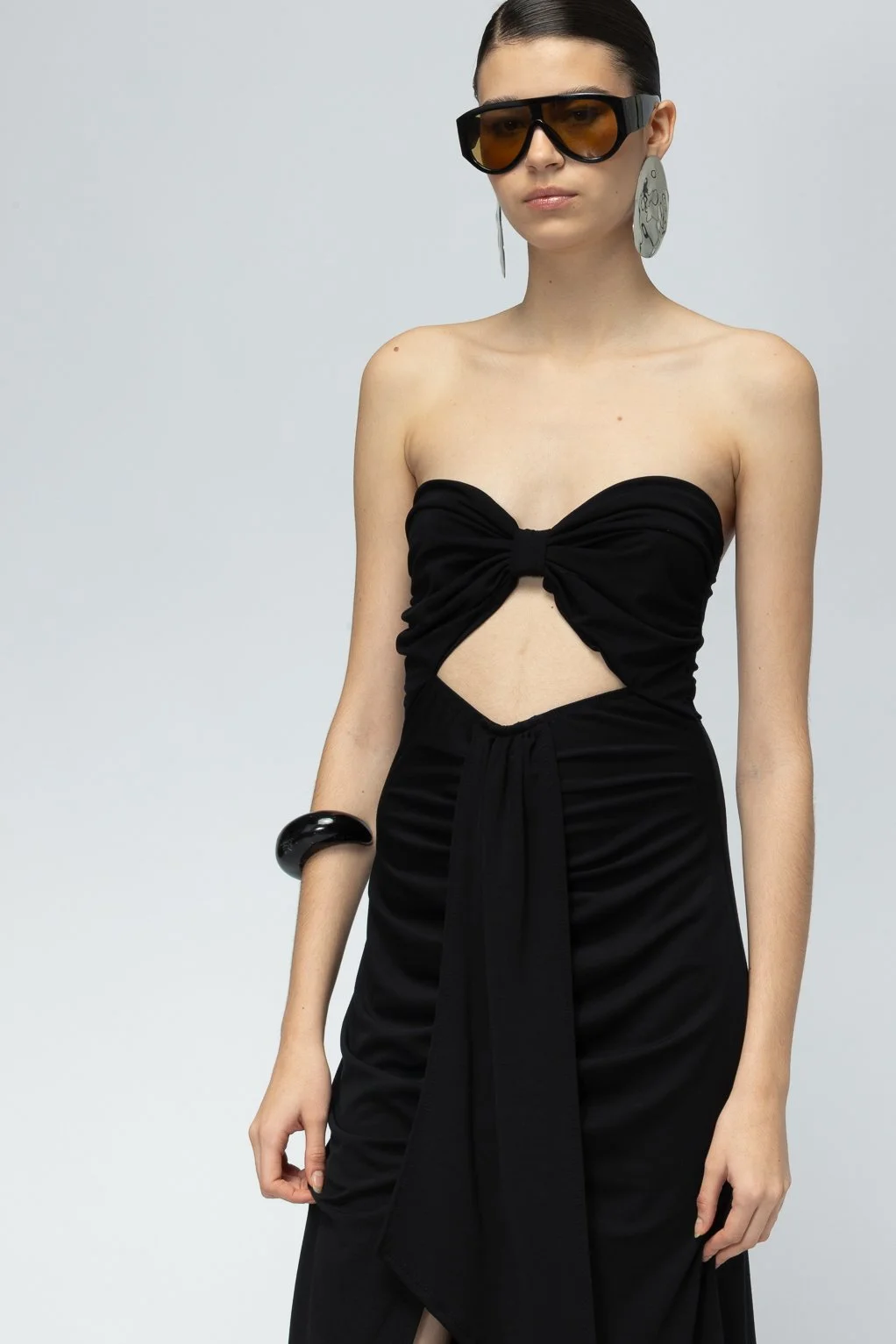 Saint-Tropez-Black-Dress-Mallory-The-Label-2.jpg