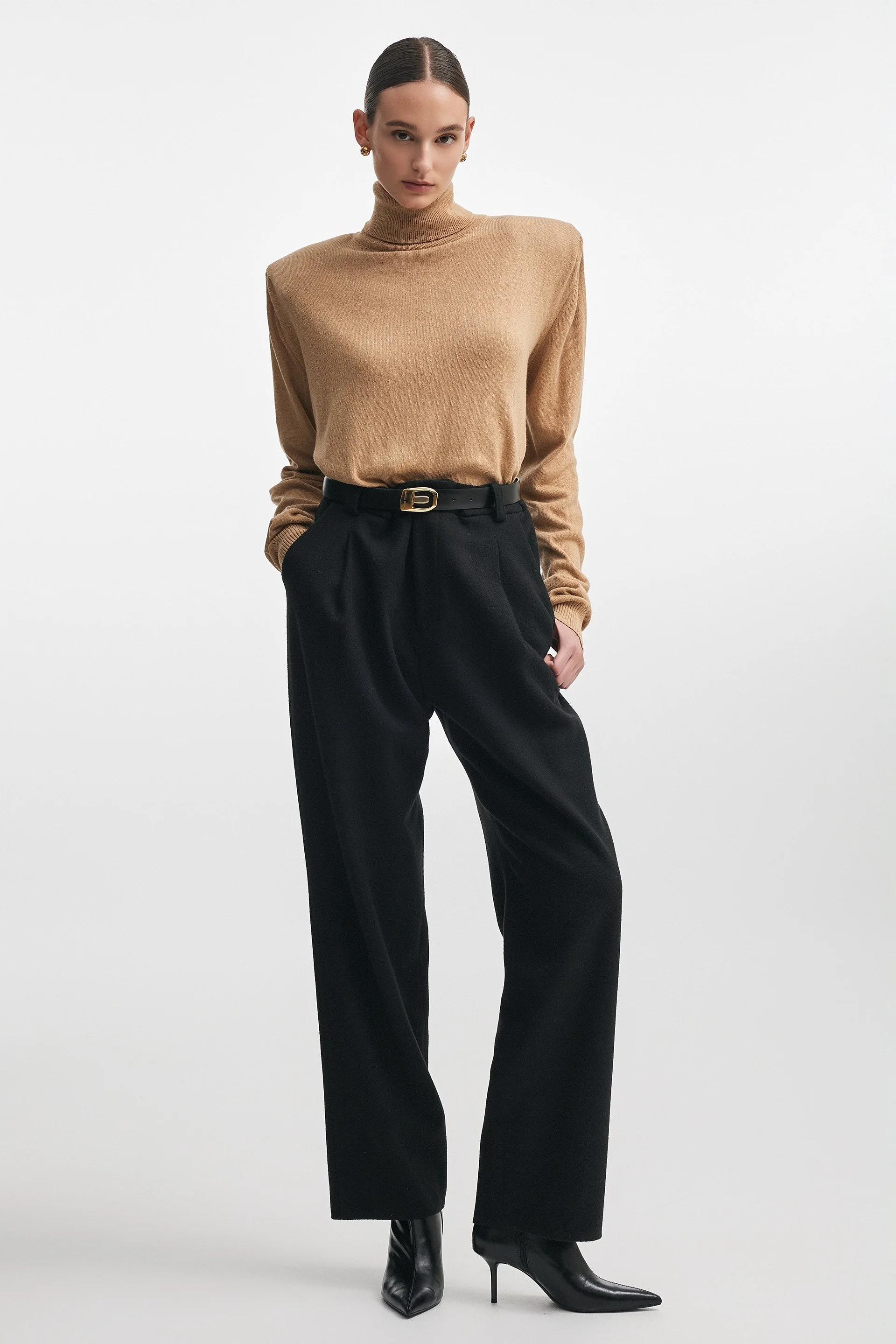NADIA RAPTI BASICK KNITTED BLOUSE BEIGE