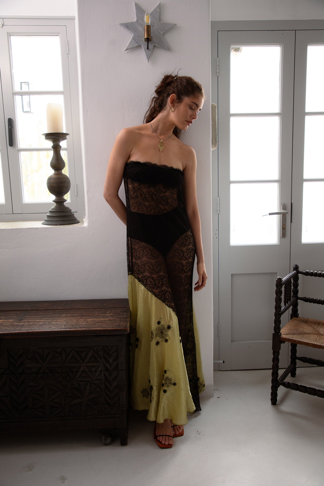 NIDODILEDA VECTOR DRESS LACE FLORAL BEADED