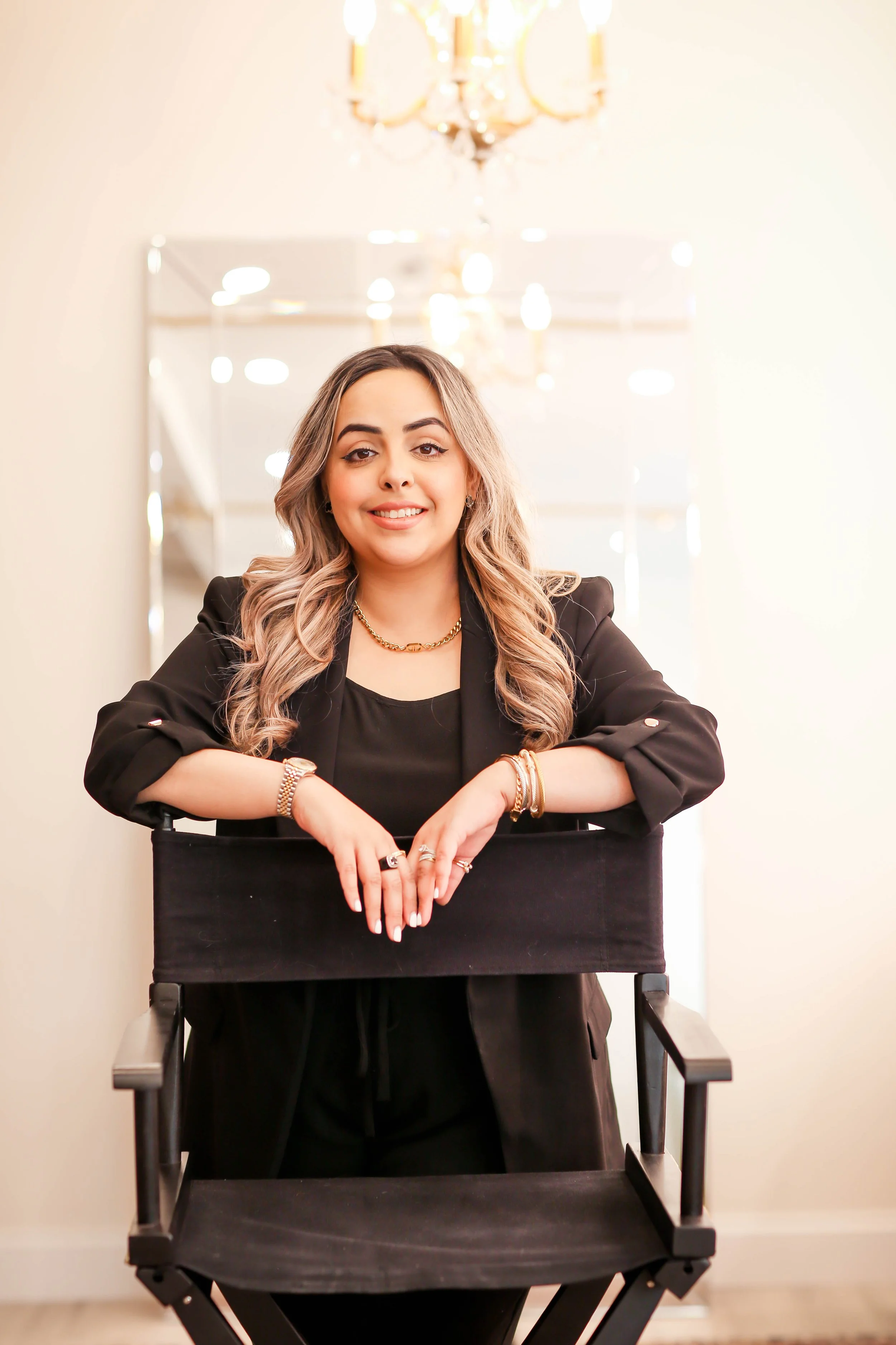 Naukhaas experienced makeup artist