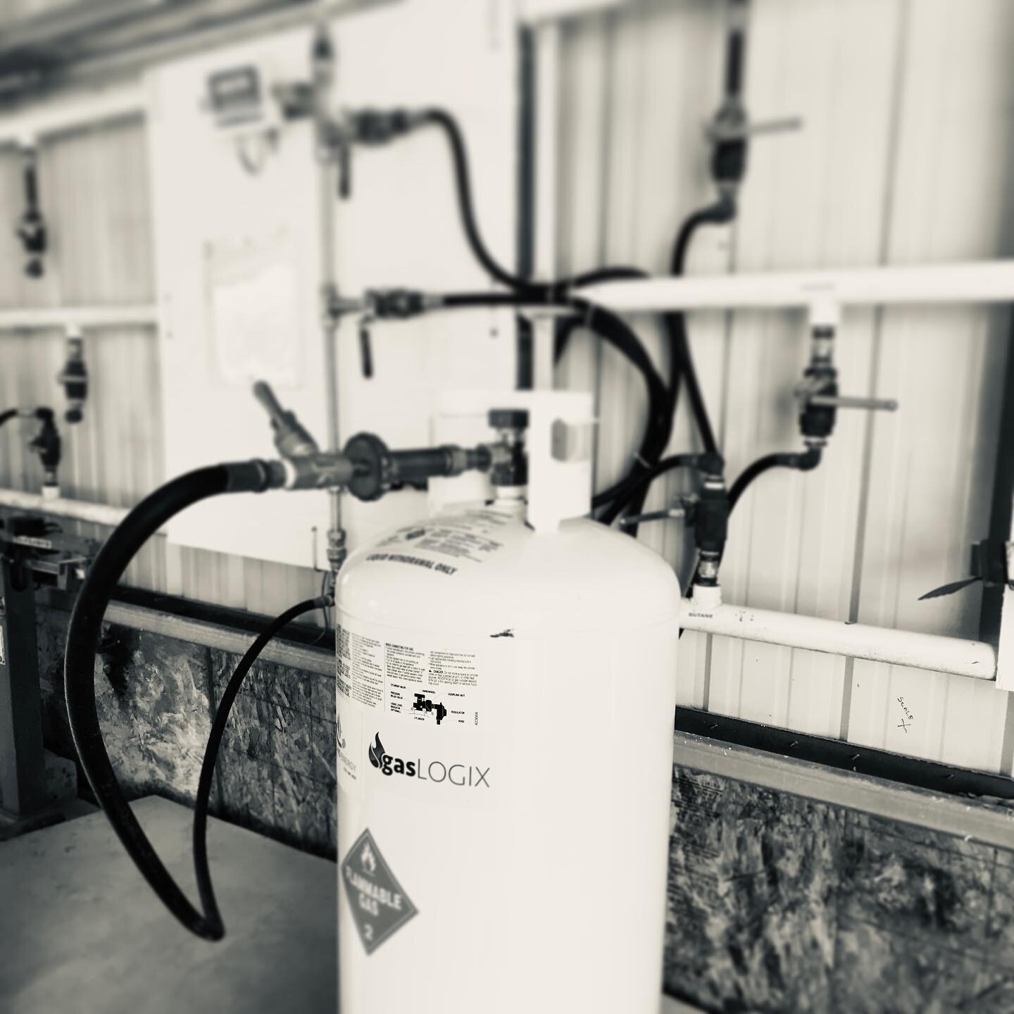 Gas crafted for extraction and the customer service you deserve. Let&rsquo;s put together a plan for @gas_logix to power your lab.
.
.
.
.
.
#710 #bho #i502 #propane #butane #isobutane #dablife #hydrocarbons #solvents #tankhill